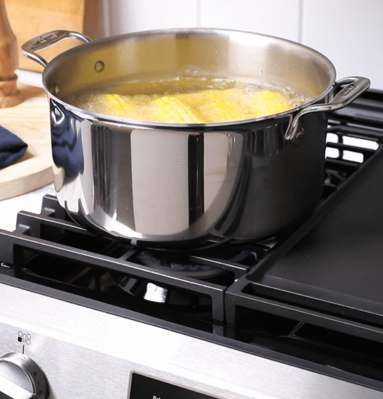 30" Free-Standing Gas Range with Crisp Mode GGF500PVES