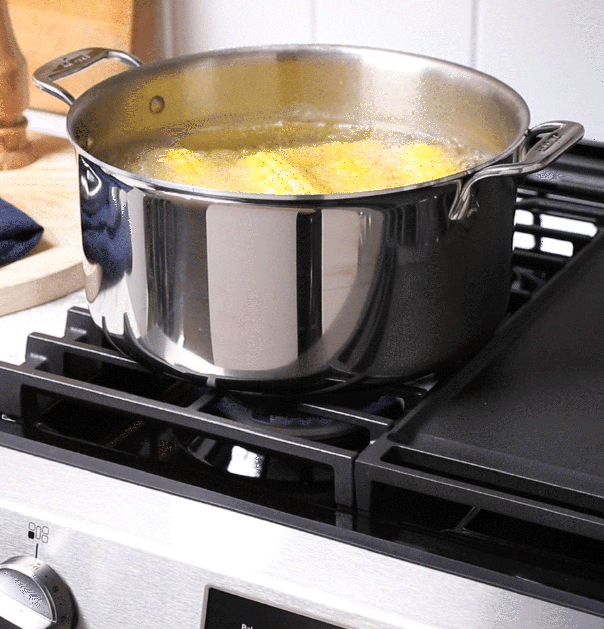 30" Free-Standing Gas Range with Crisp Mode GGF500PVSS