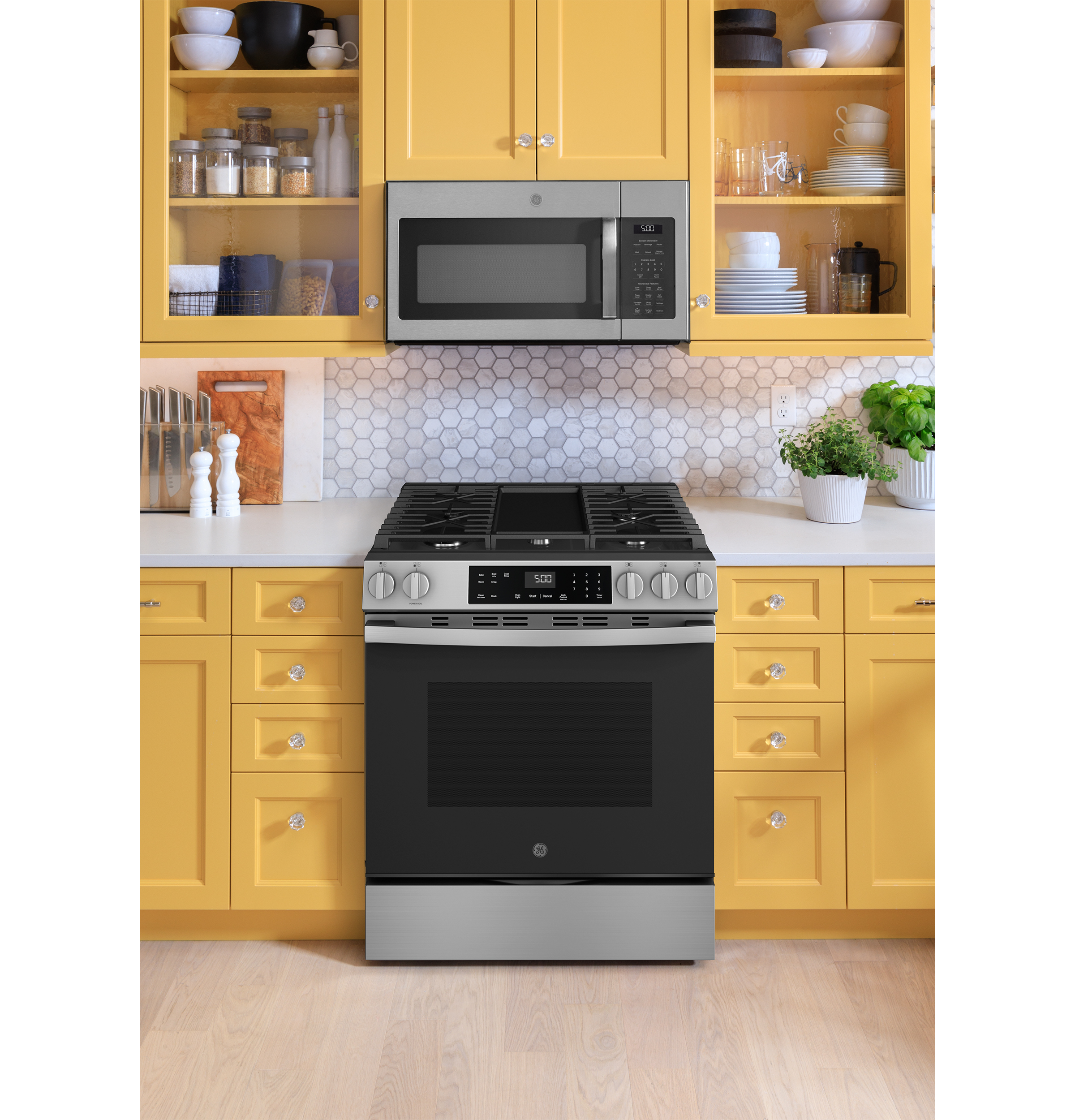 30" Slide-In Front-Control Gas Range with Crisp Mode GGS500PVSS