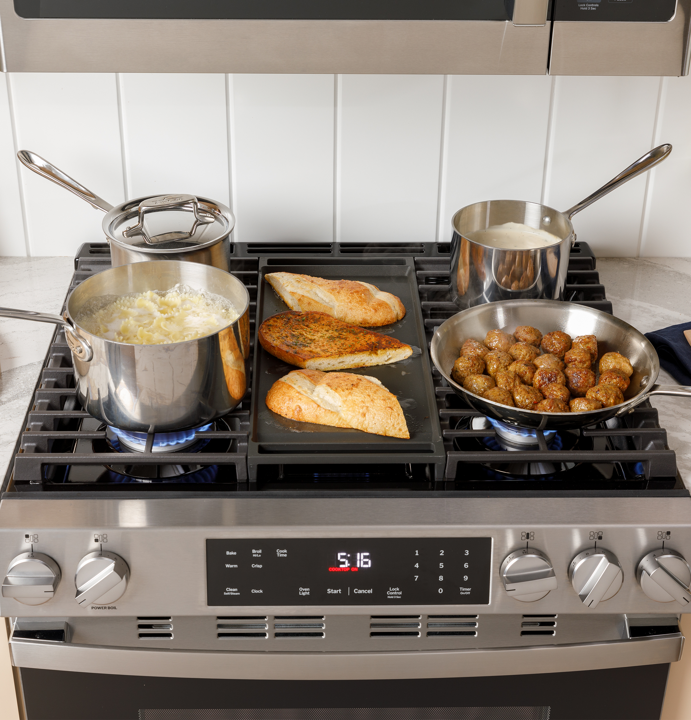 30" Slide-In Front-Control Gas Range with Crisp Mode GGS500PVSS