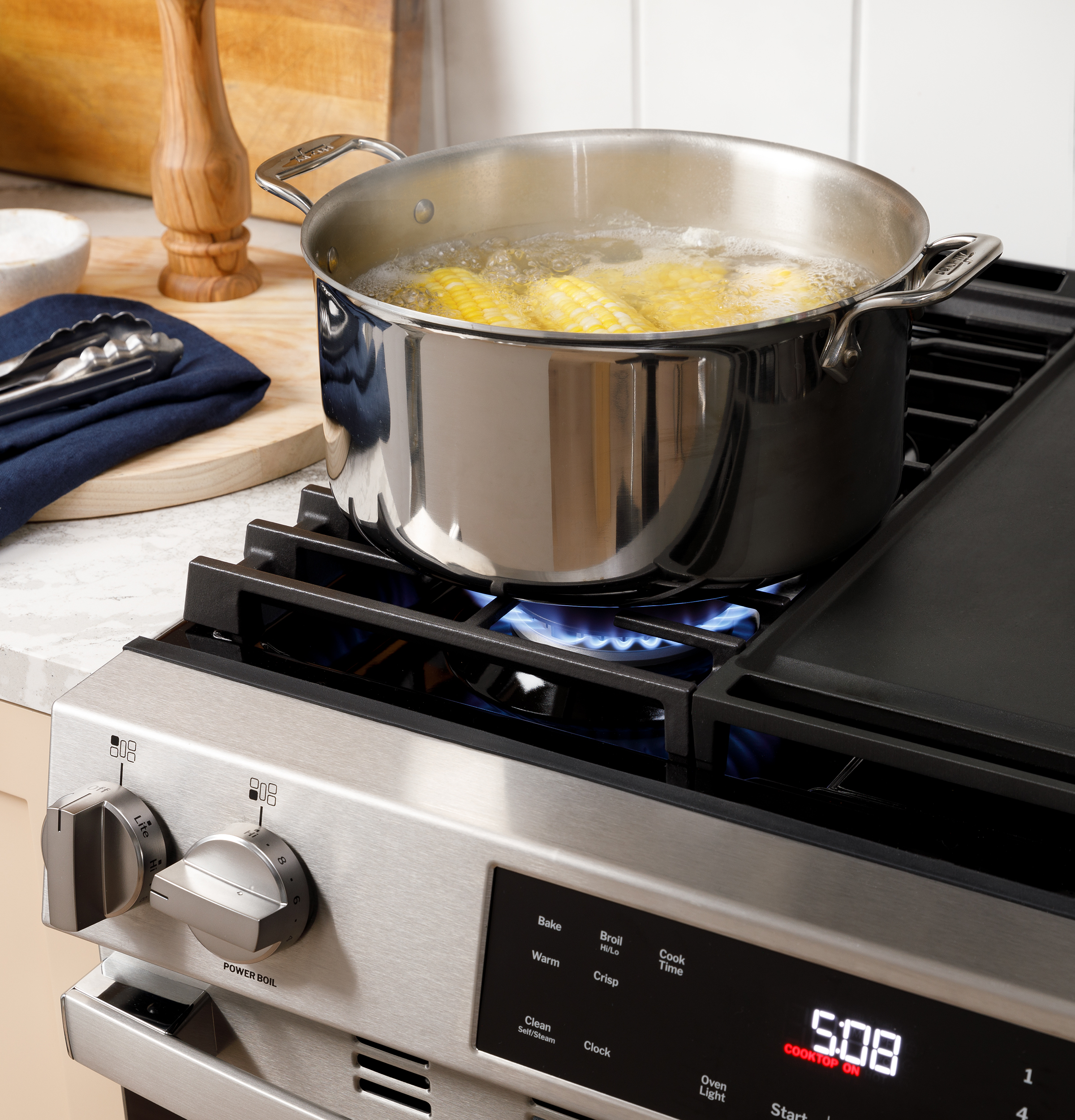 30" Slide-In Front Control Gas Range with Crisp Mode GGS500SVSS