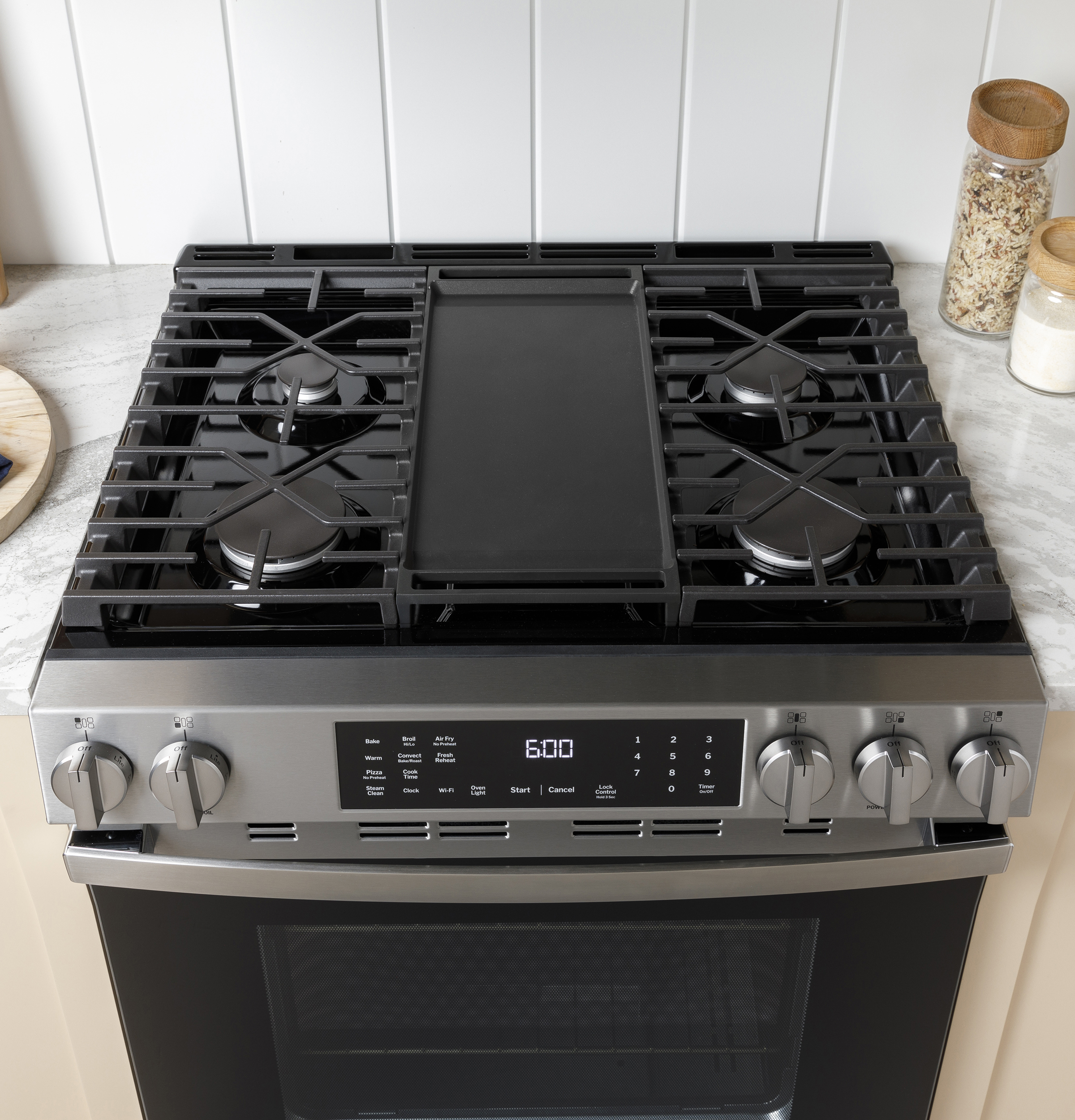 30" Slide-In Front-Control Convection Gas Range with No Preheat Air Fry and EasyWash Oven Tray GGS600AVES