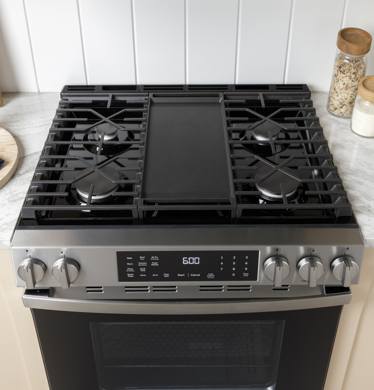 30" Slide-In Front-Control Convection Gas Range with No Preheat Air Fry and EasyWash Oven Tray GGS60LAVFS