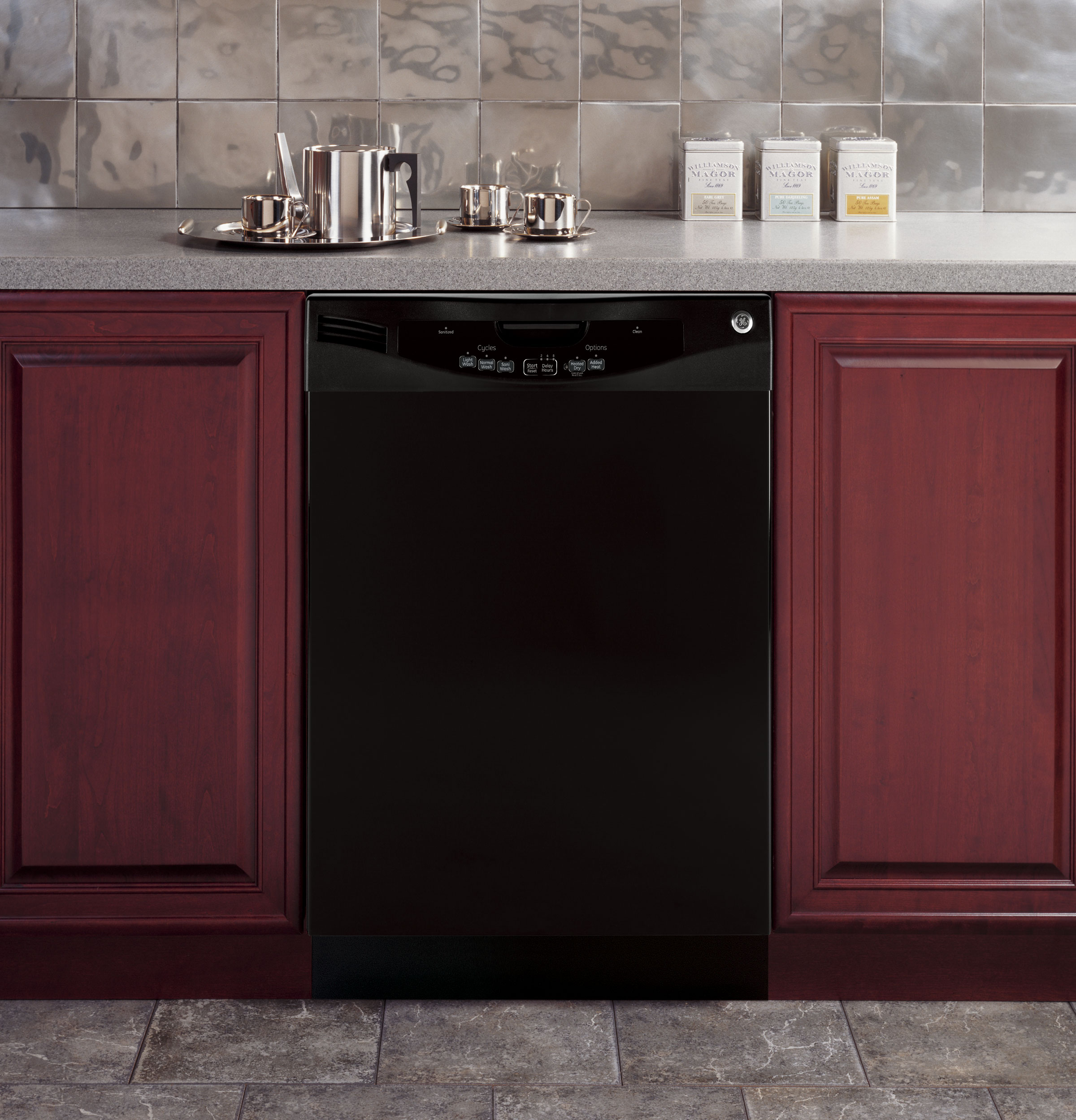 Tall Tub Built-In Dishwasher GLD4404RBB