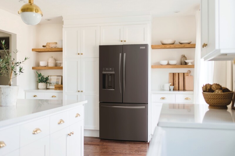 28 Cu. Ft. Standard-Depth French Door Refrigerator GRFS2853AD