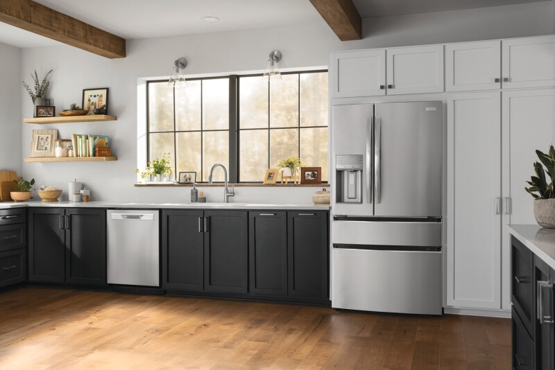 26 Cu. Ft. Standard-Depth 4-Door French Door Refrigerator GRMS2773AF