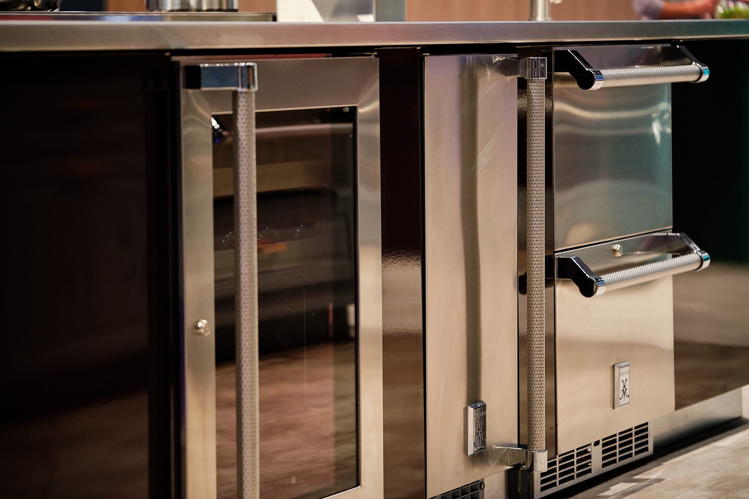 24" Undercounter Refrigerator Drawers GRR241