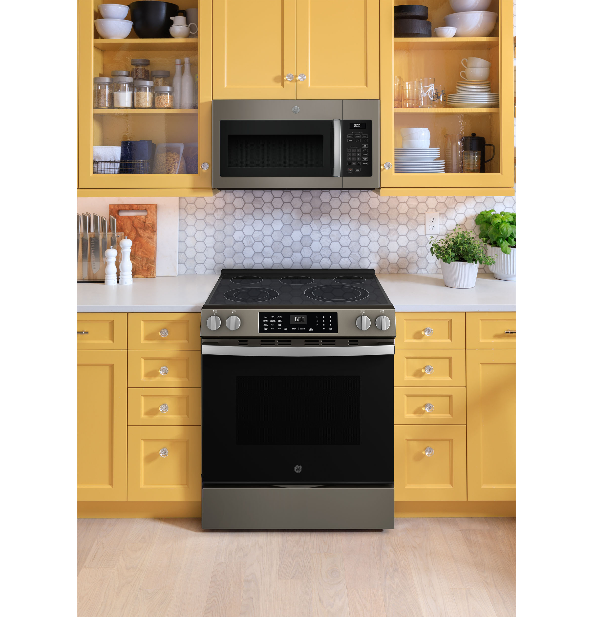 30" Slide-In Electric Convection Range with No Preheat Air Fry and EasyWash Oven Tray GRS600AVES