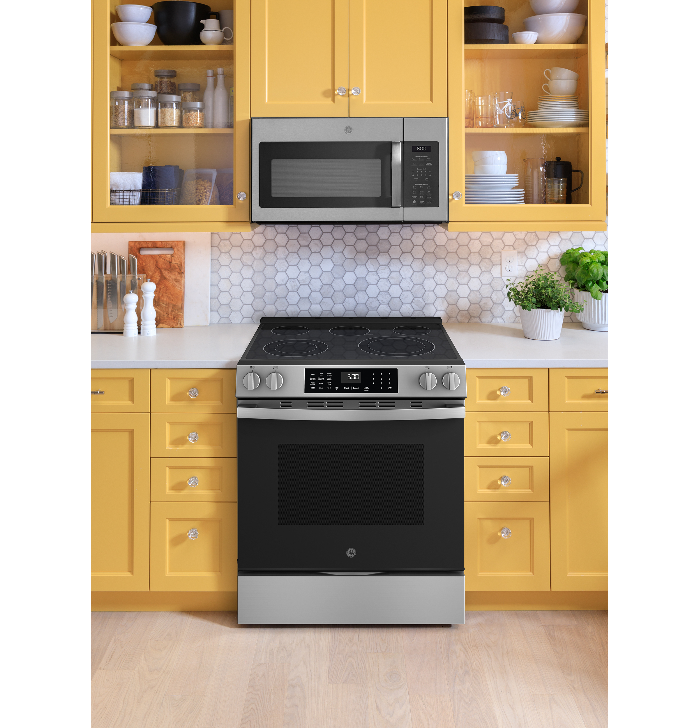 30" Slide-In Electric Convection Range with No Preheat Air Fry and EasyWash Oven Tray GRS600AVFS
