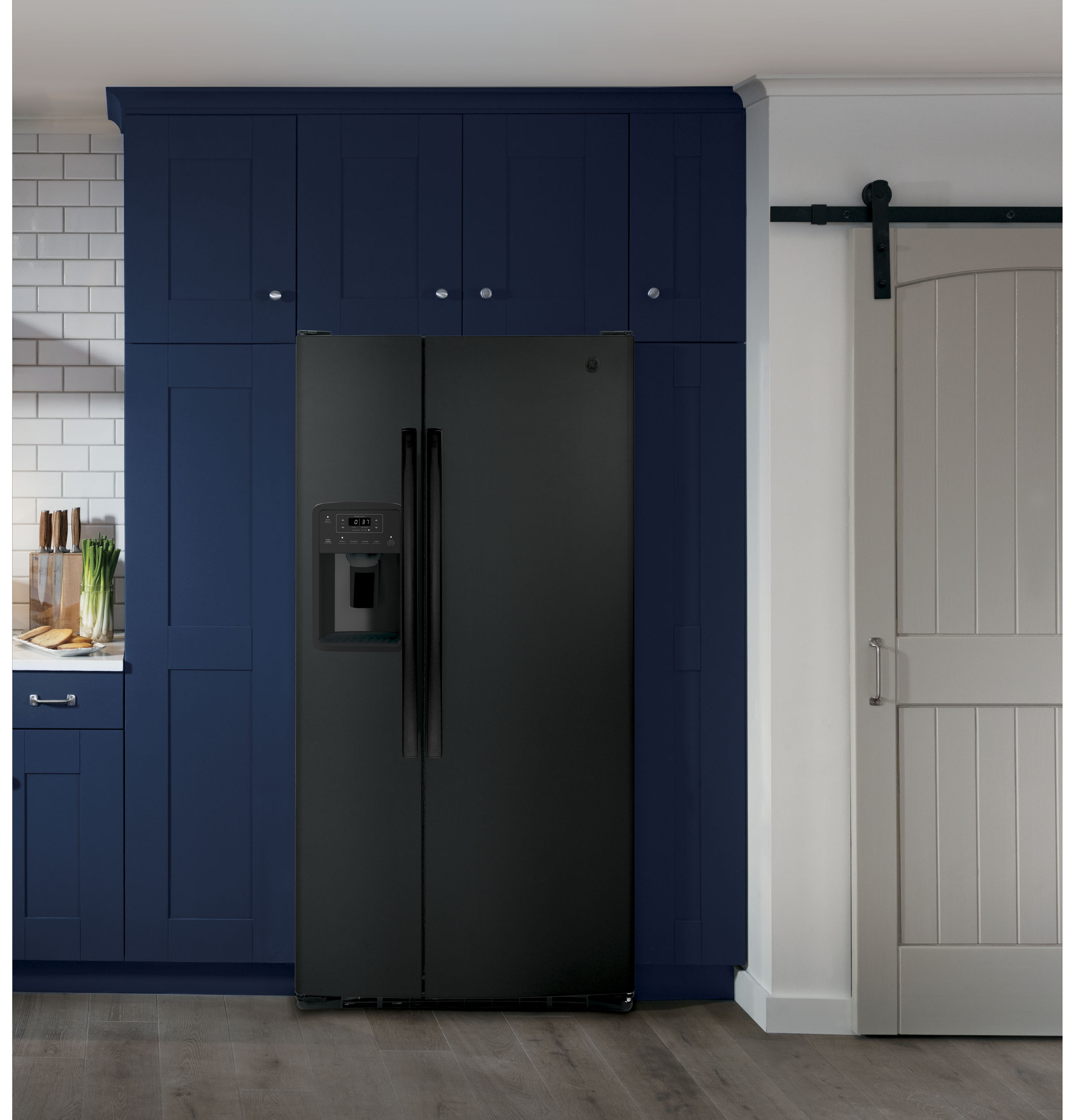 23.0 Cu. Ft. Side-By-Side Refrigerator GSS23GGPBB