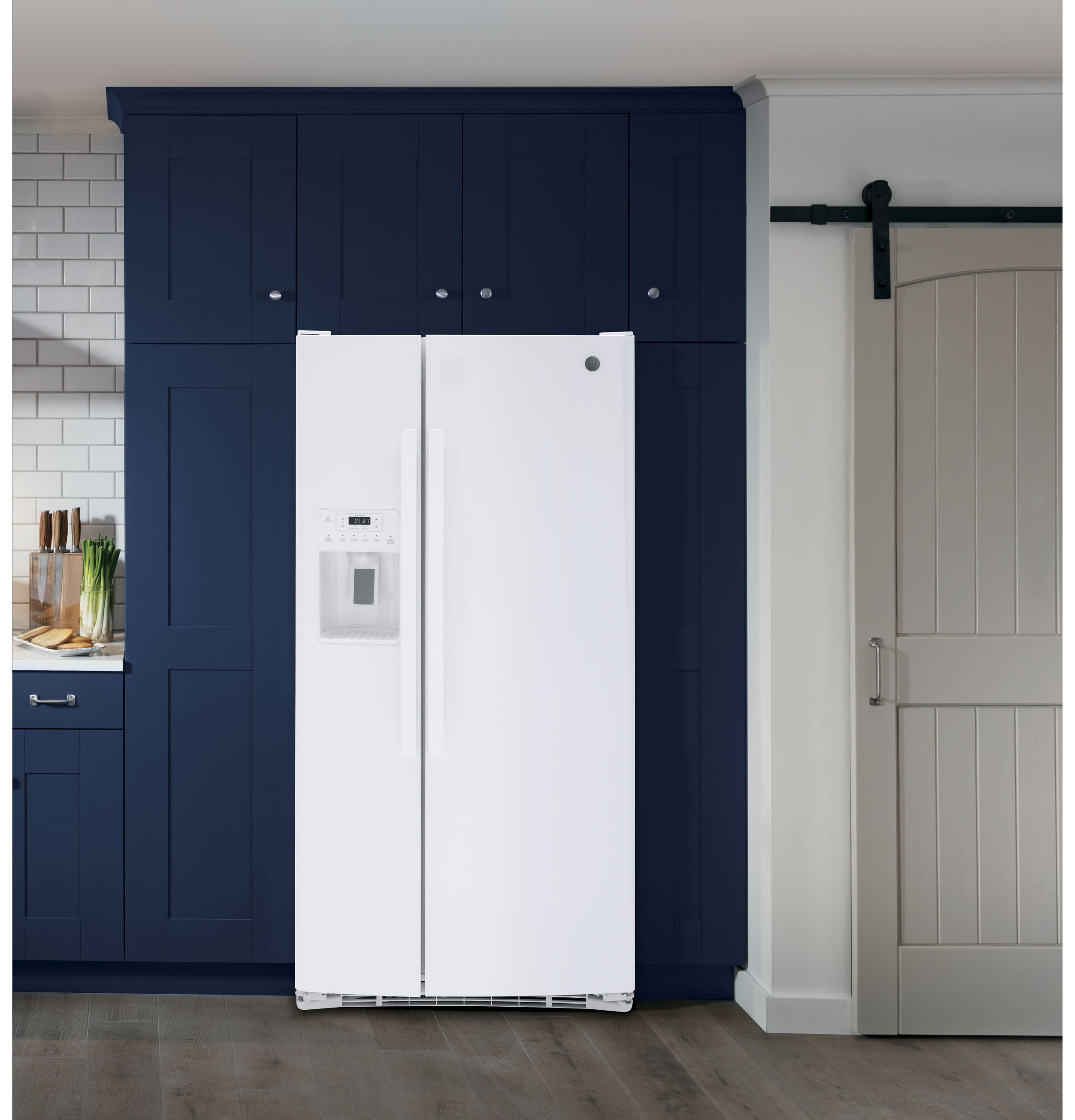 23.0 Cu. Ft. Side-By-Side Refrigerator GSS23GGPWW