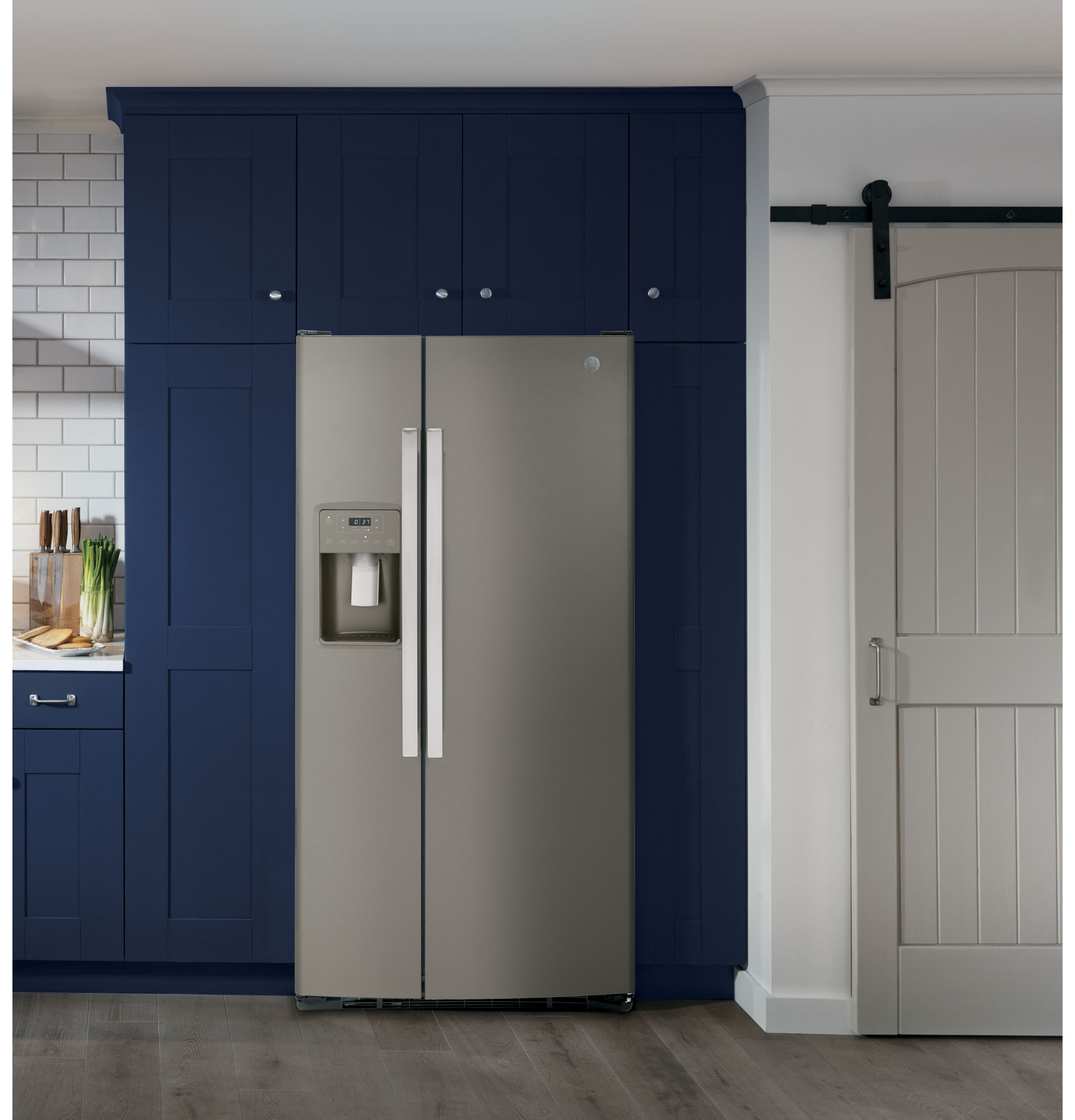 23.0 Cu. Ft. Side-By-Side Refrigerator GSS23GMPES