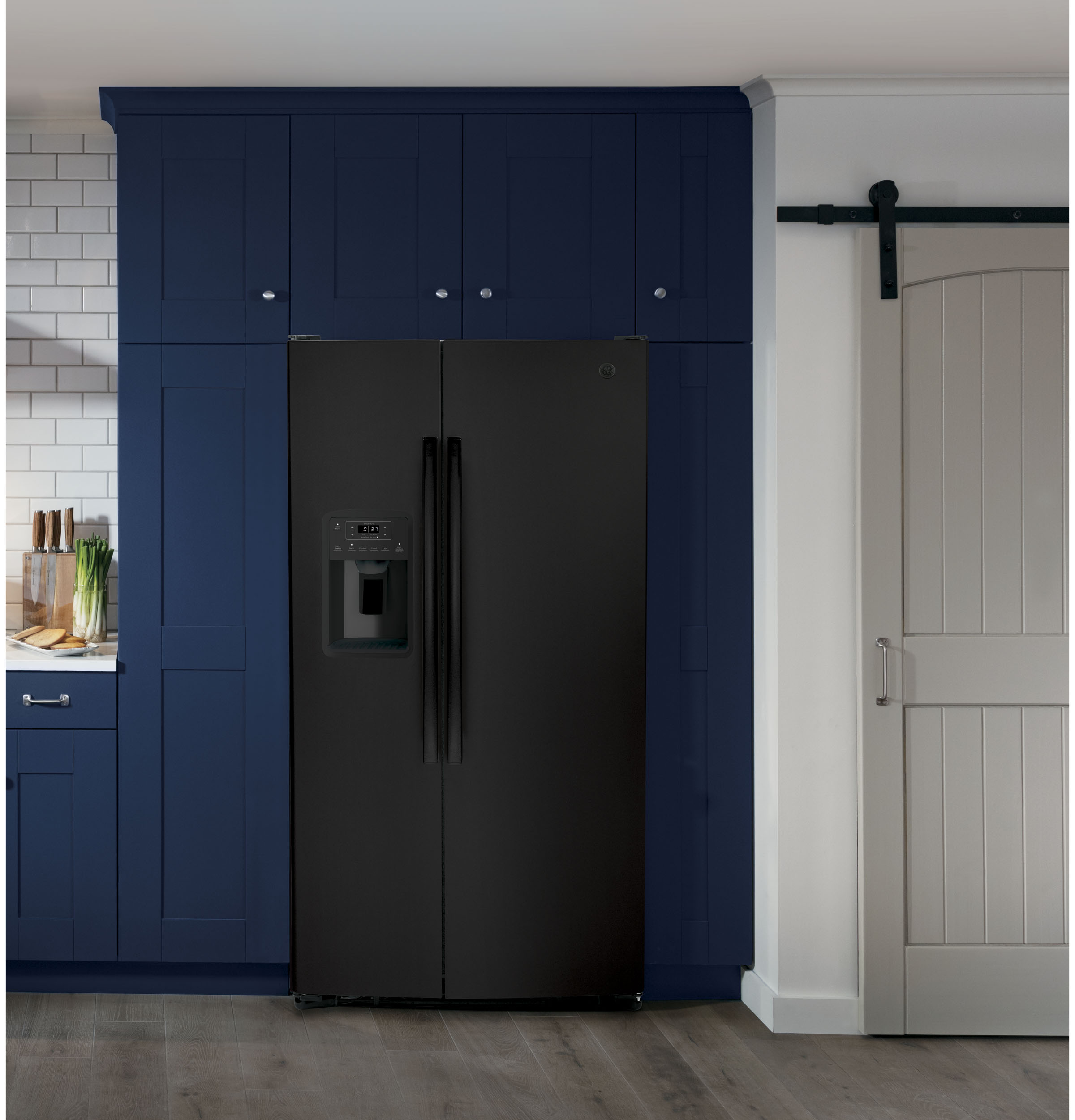 25.3 Cu. Ft. Side-By-Side Refrigerator GSS25GGPBB