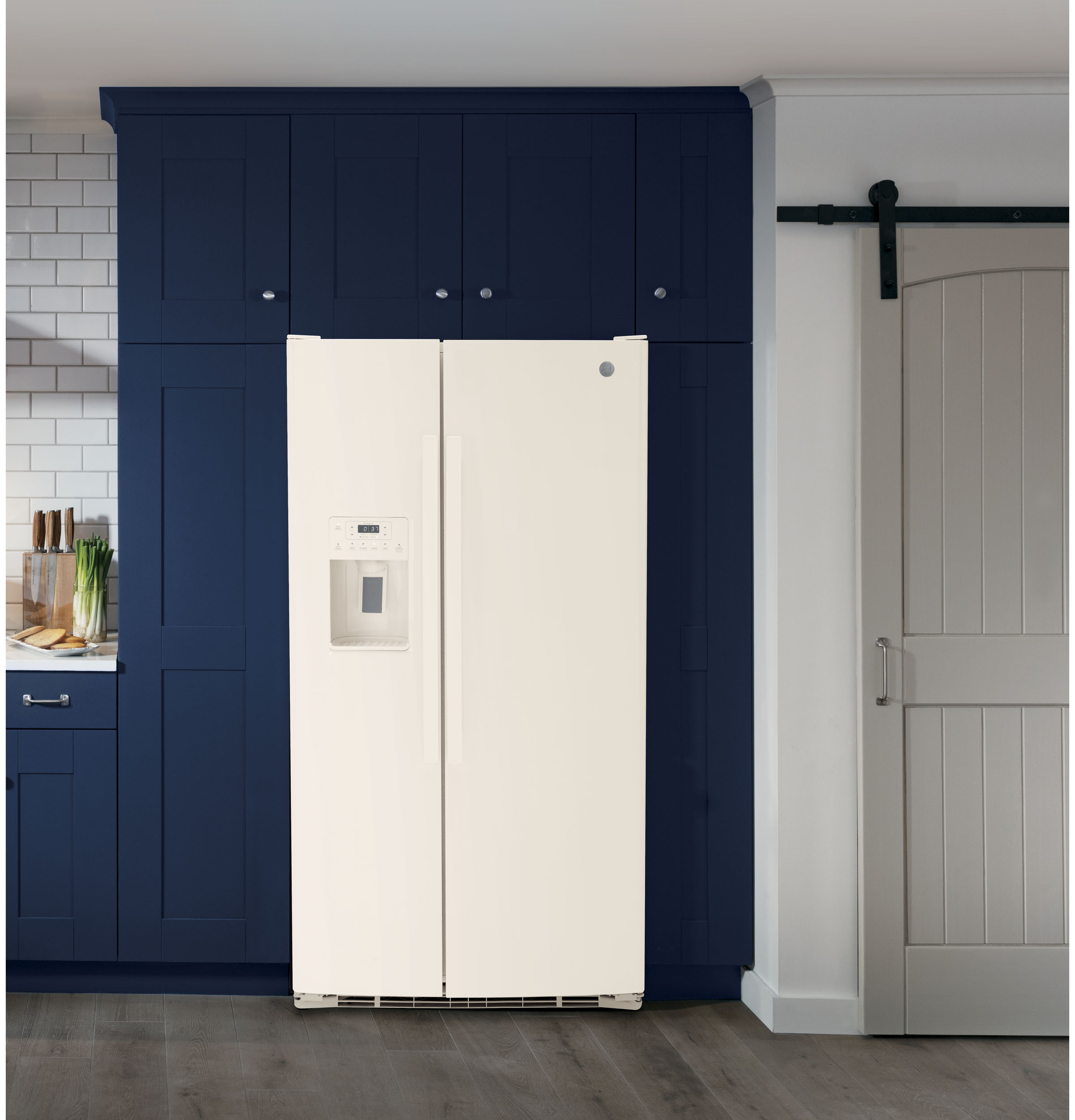 25.3 Cu. Ft. Side-By-Side Refrigerator GSS25GGPCC