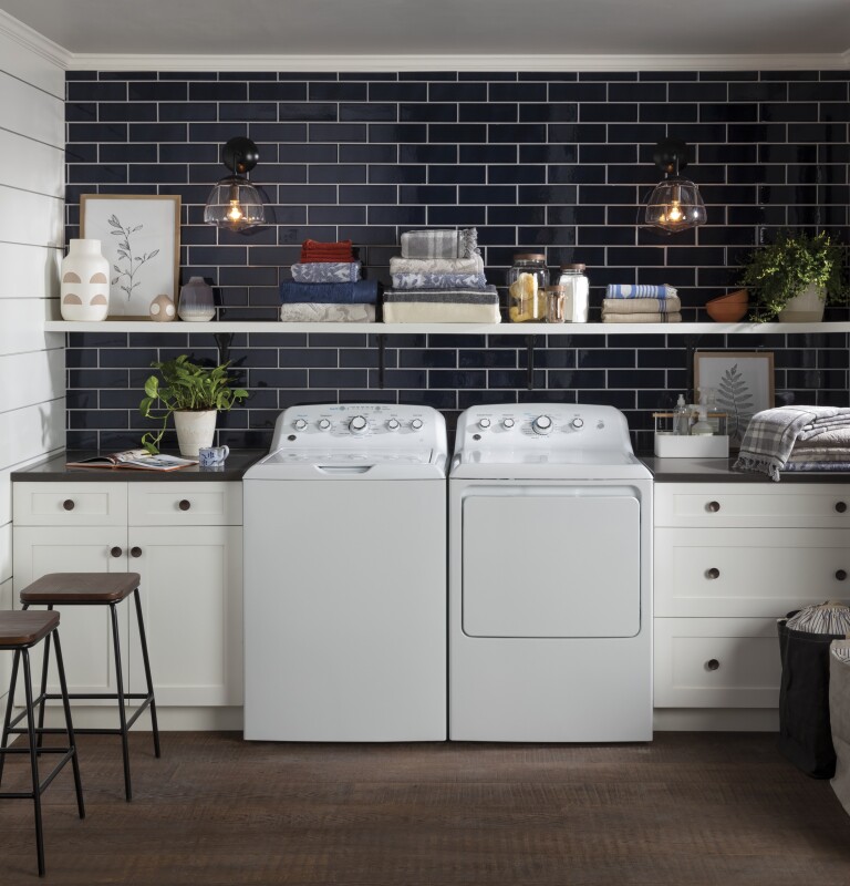 7.2 cu. ft. Capacity aluminized alloy drum Electric Dryer GTD42EASJWW