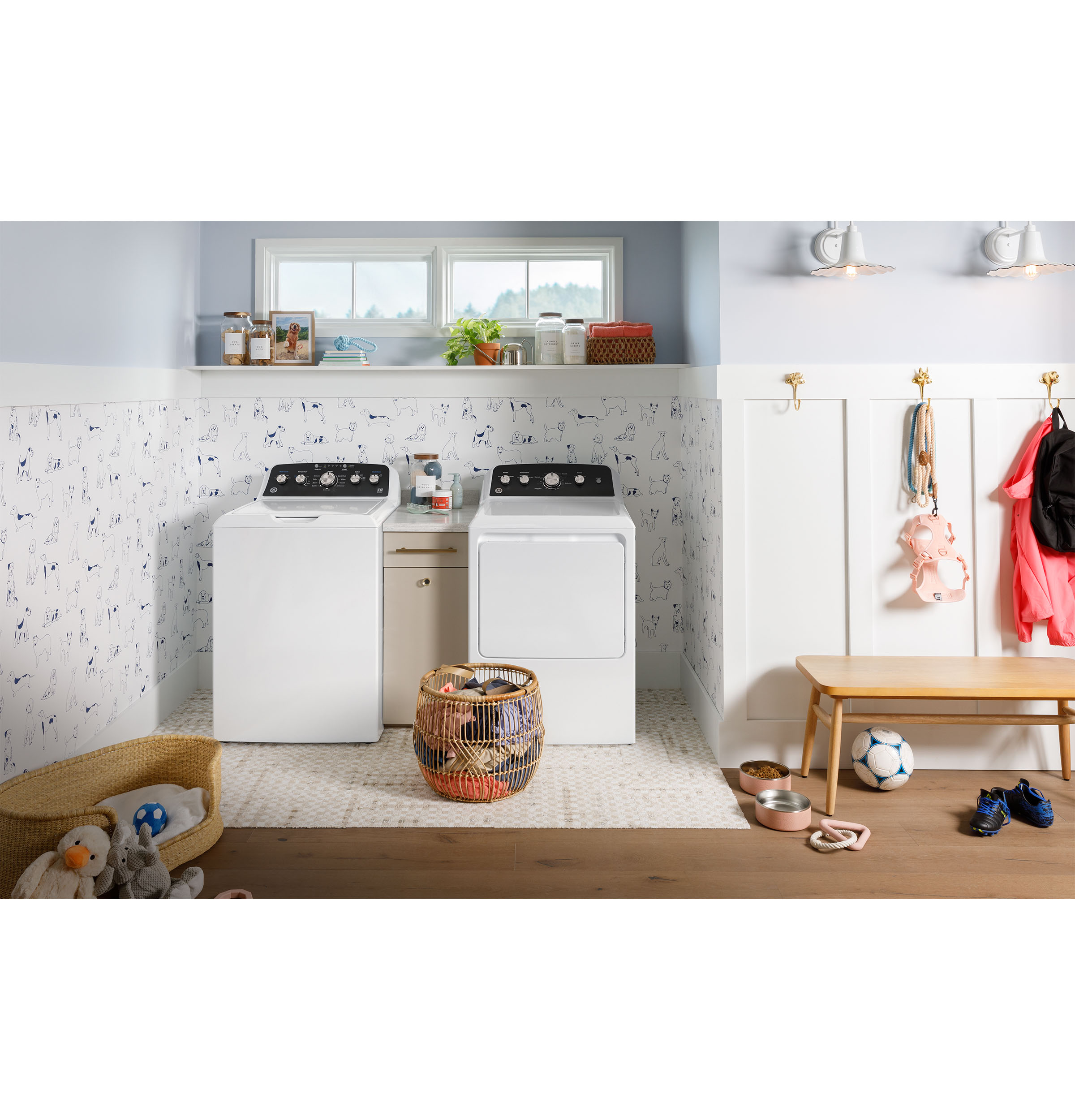 7.2 cu. ft. Capacity Electric Dryer with Up To 120 ft. Venting and Extended Tumble GTD48EASWWB