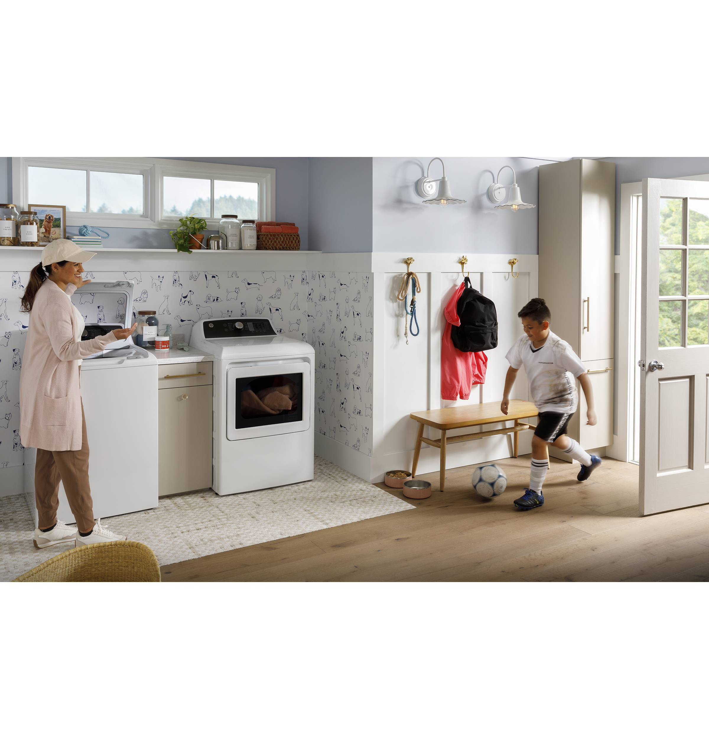 7.4 cu. ft. Capacity Electric Dryer with Up To 120 ft. Venting and Sensor Dry GTD58EBSVWS