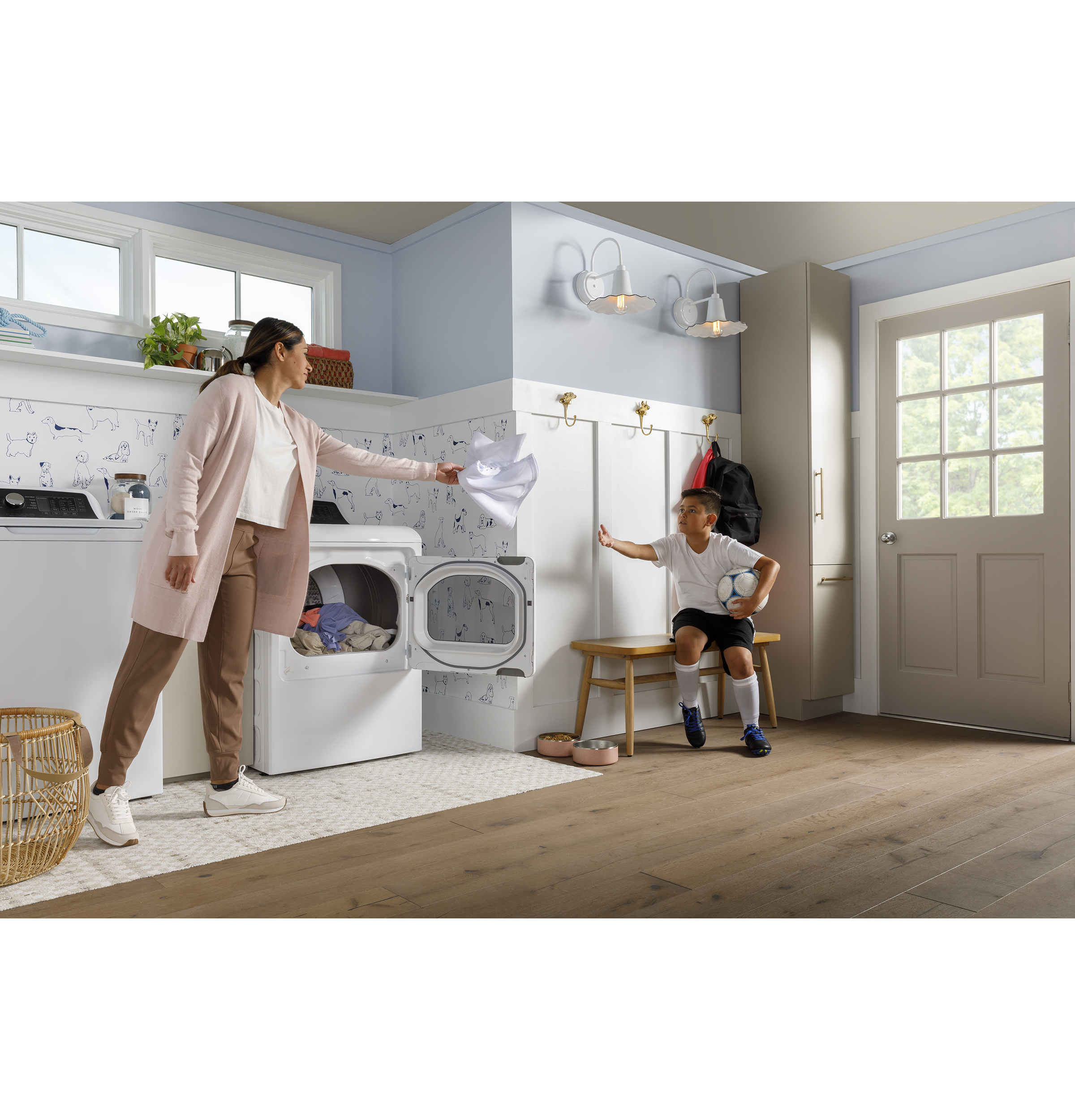 7.4 cu. ft. Capacity Electric Dryer with Up To 120 ft. Venting and Sensor Dry GTD58EBSVWS