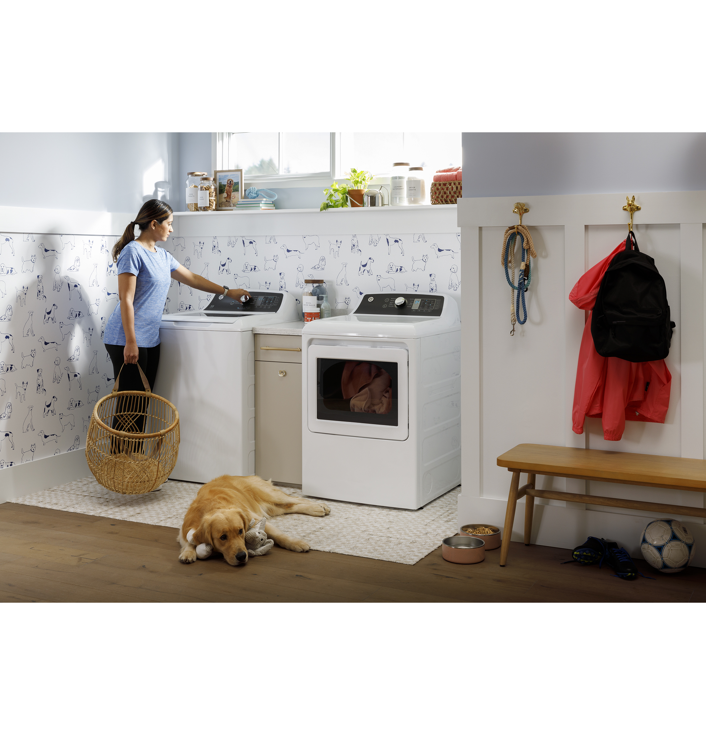 7.4 cu. ft. Capacity Gas Dryer with Up To 120 ft. Venting and Sensor Dry GTD58GBSVWS