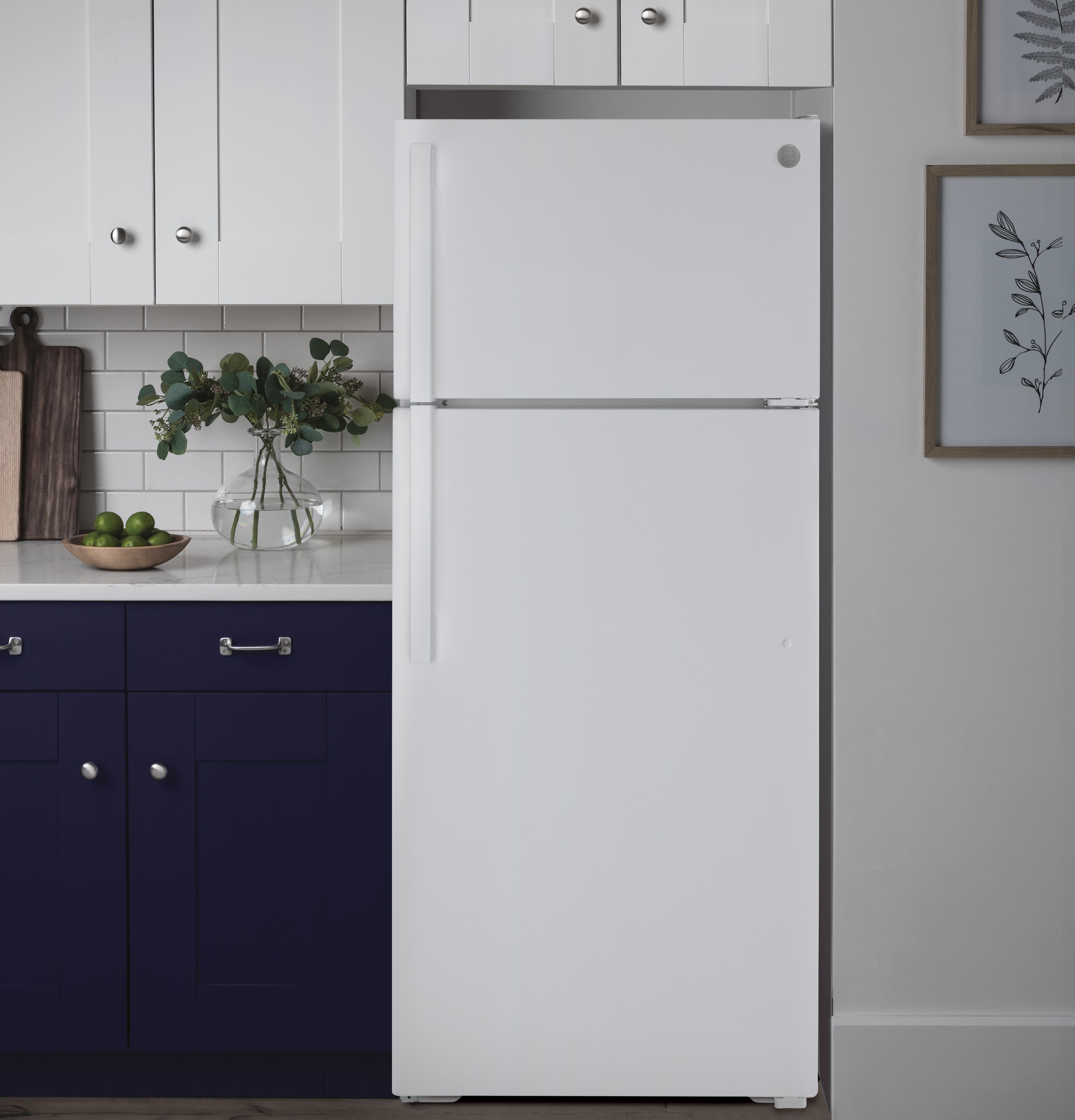 15.6 Cu. Ft. Top-Freezer Refrigerator GTS16DTNRWW