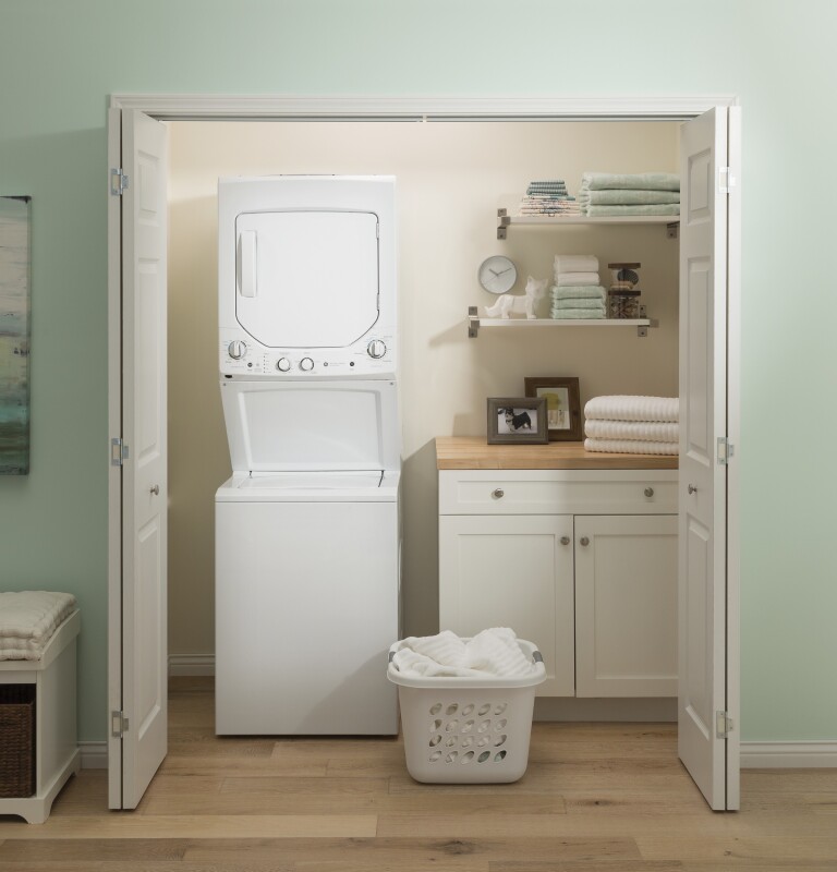 Unitized Spacemaker 2.3 cu. ft. Capacity Washer with Stainless Steel Basket and 4.4 cu. ft. Capacity Gas Dryer GUD24GSSMWW