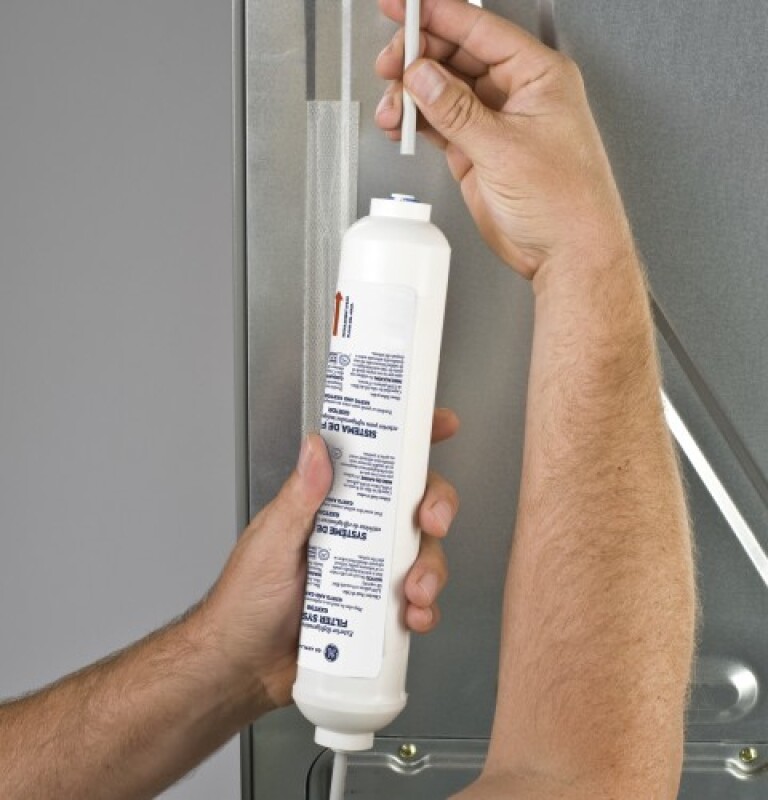 In-line Water Filtration System For Refrigerators Or Icemakers GXRTDR
