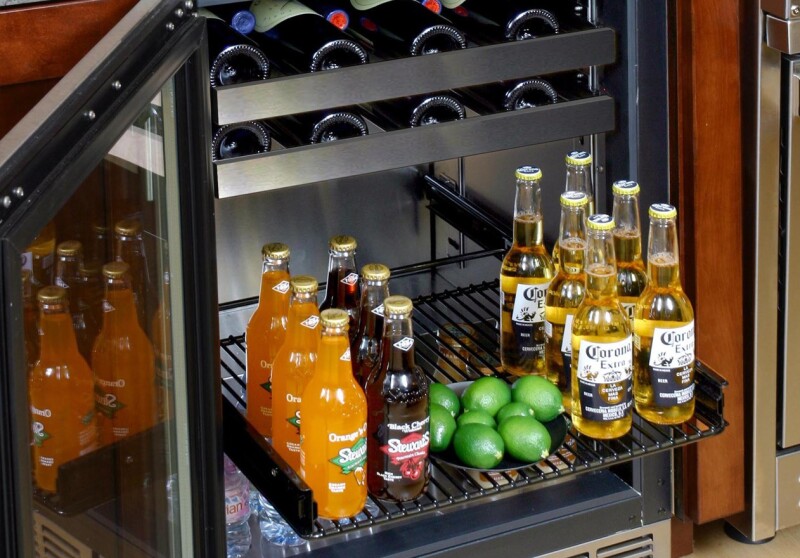 24" Commercial ADA-Compliant Beverage Center HB24BS