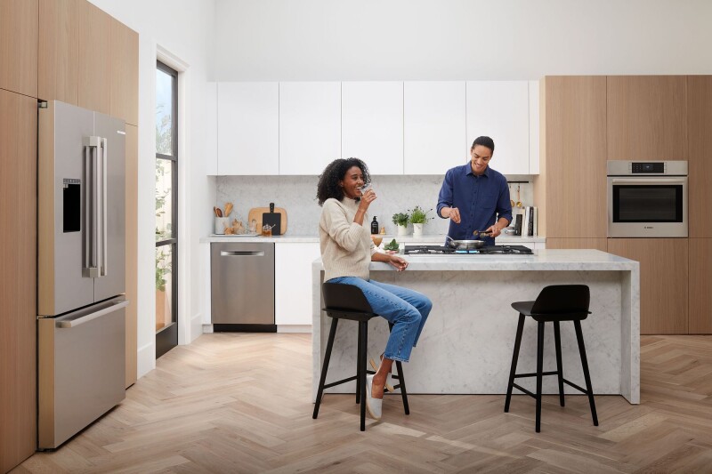 800 Series Single Wall Oven 30'' HBL8454UC