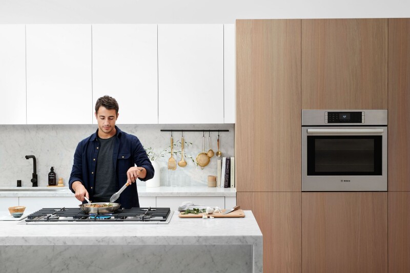 Benchmark™ Single Wall Oven 30'' HBLP454UC