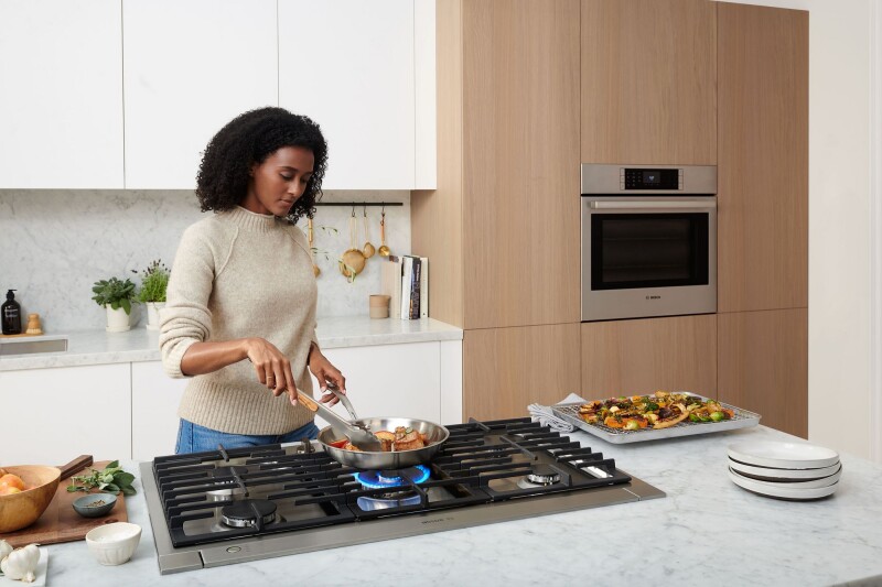 Benchmark™ Single Wall Oven 30'' HBLP454UC