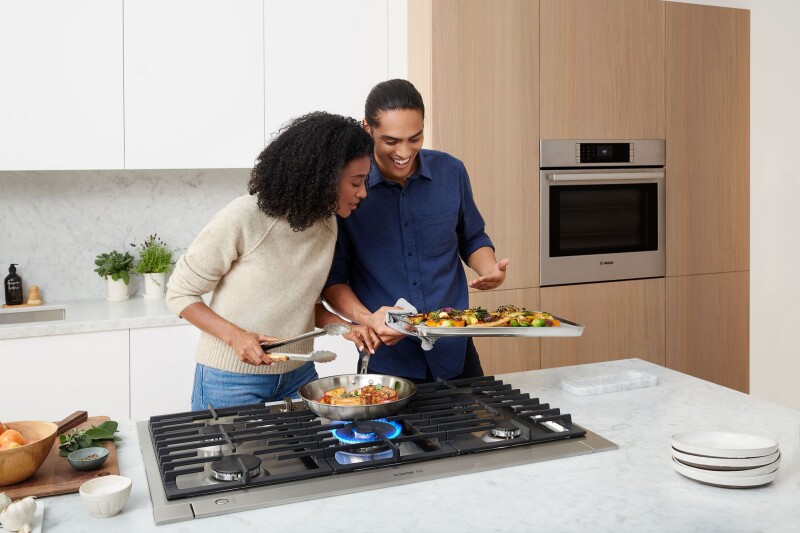 Benchmark™ Single Wall Oven 30'' HBLP454UC
