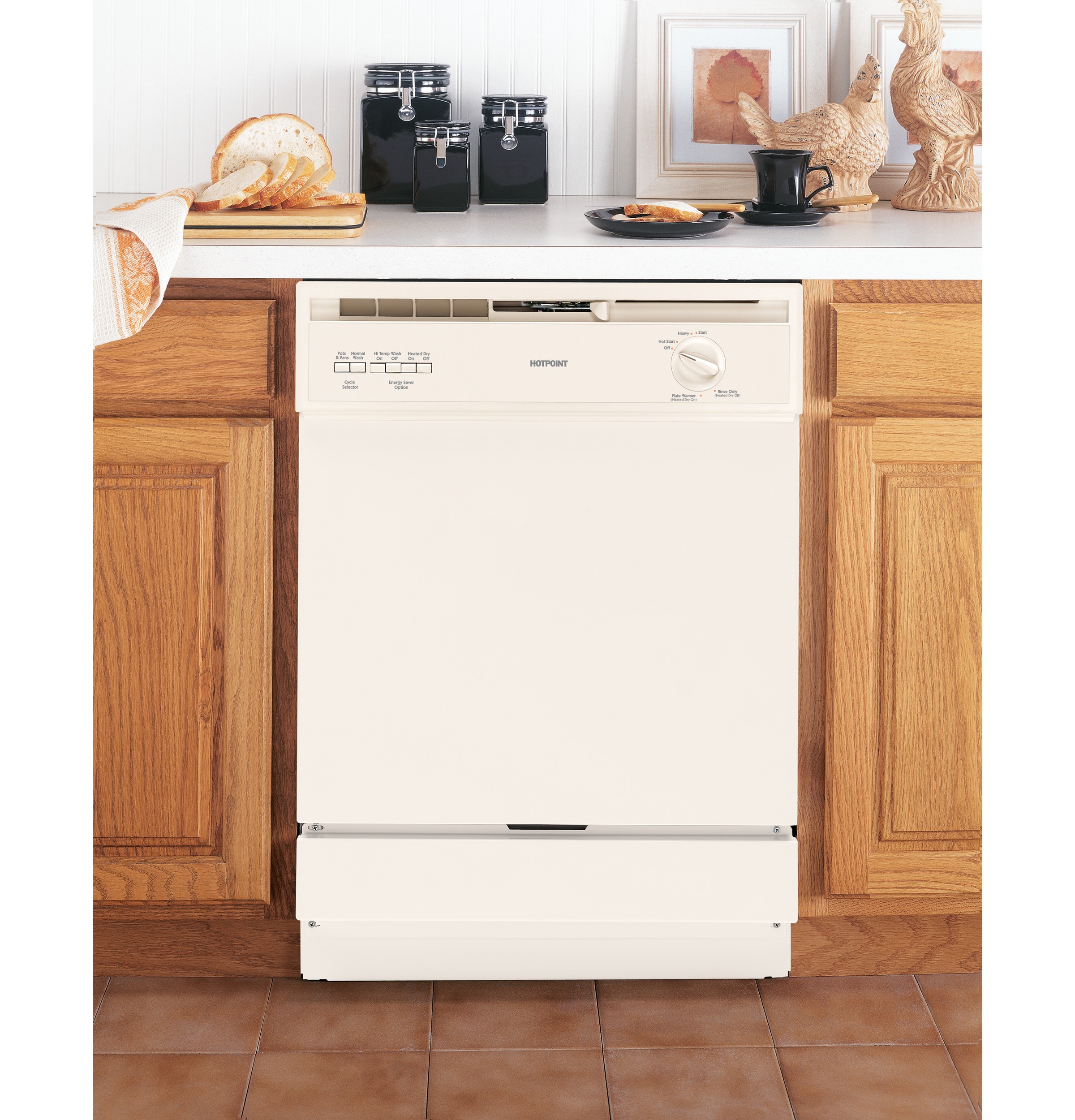 Hotpoint® Built-In Dishwasher HDA3600DCC
