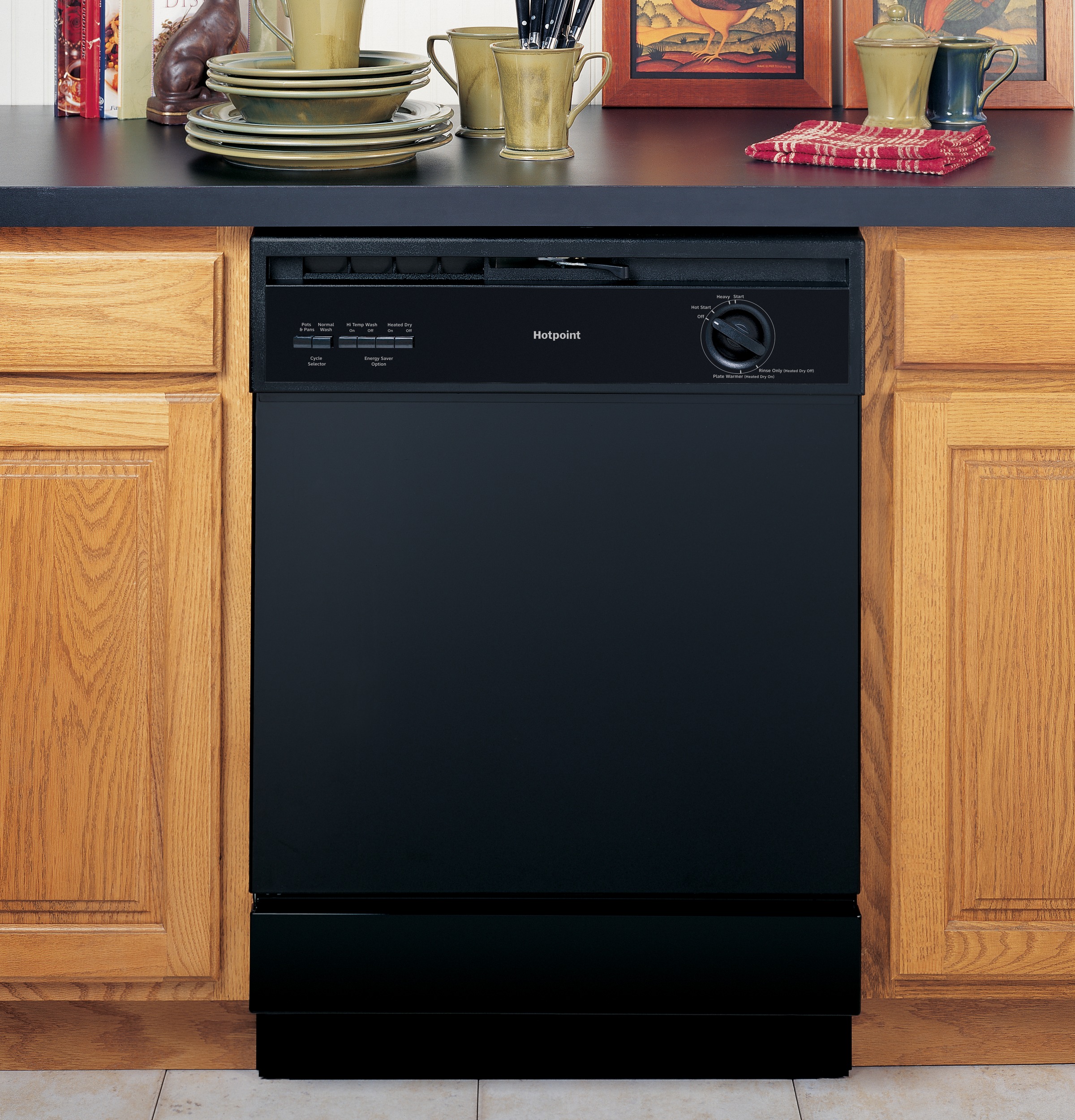 Hotpoint® Built-In Dishwasher HDA3600HBB