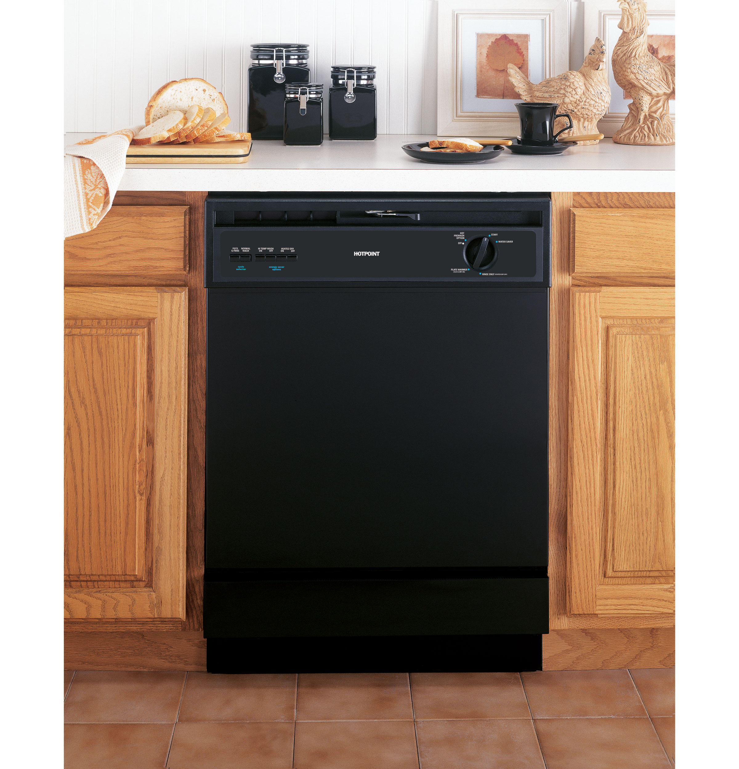 Hotpoint® Built-In Dishwasher HDA3600VBB