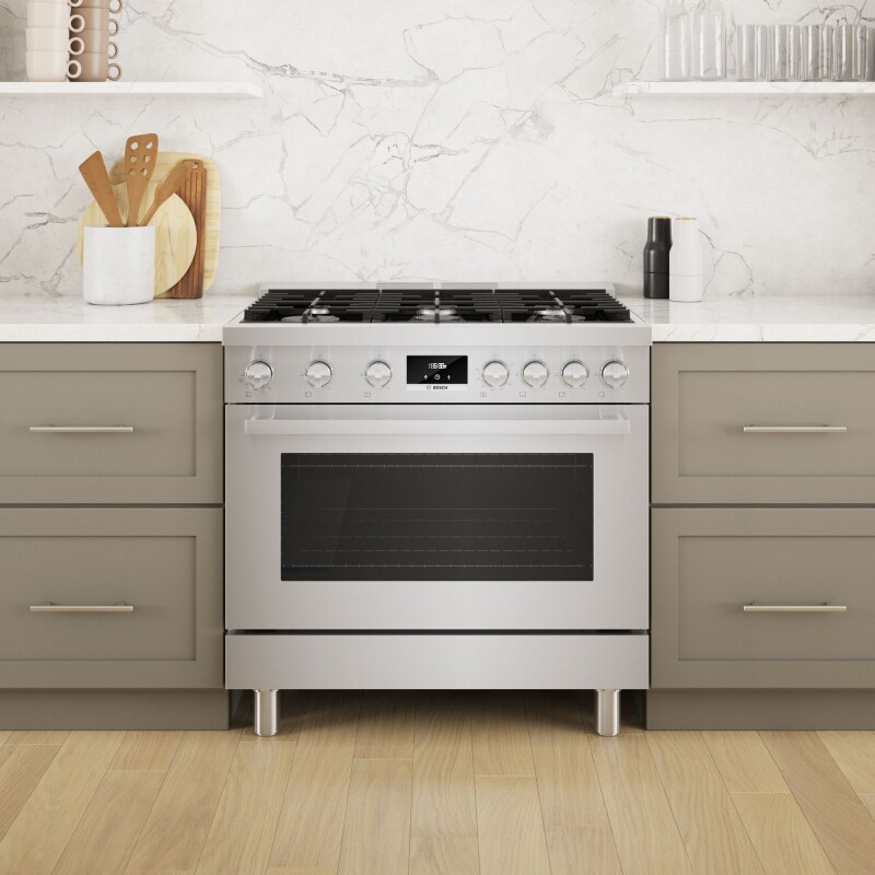 800 Series Dual Fuel Freestanding Range 36'' HDS8655U