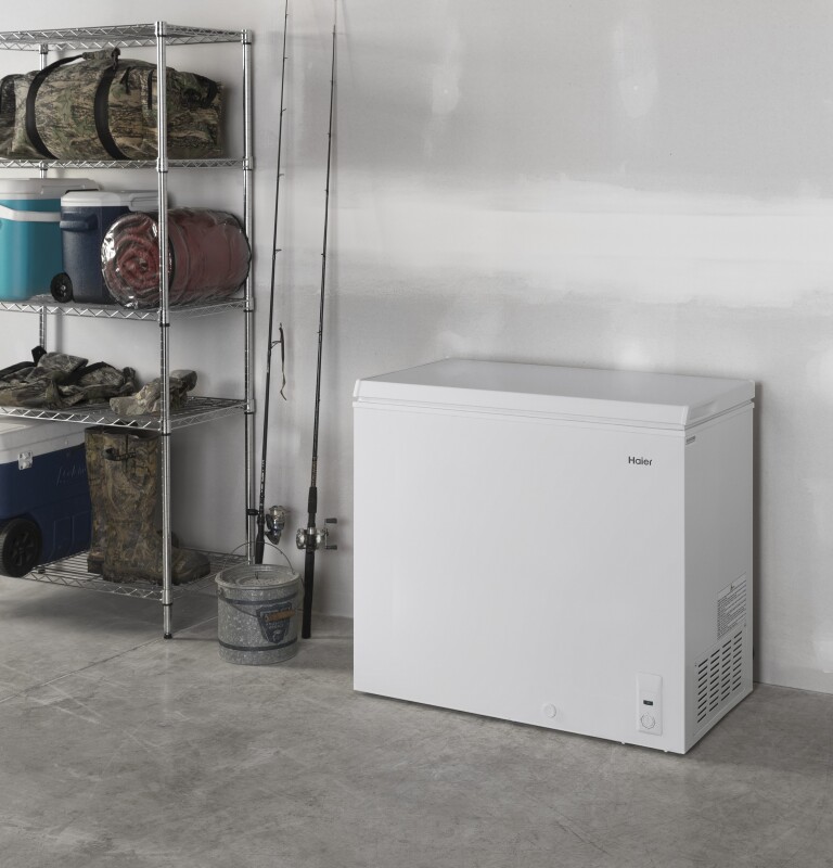 7.1 Cu. Ft. Chest Freezer HF71CM33NW