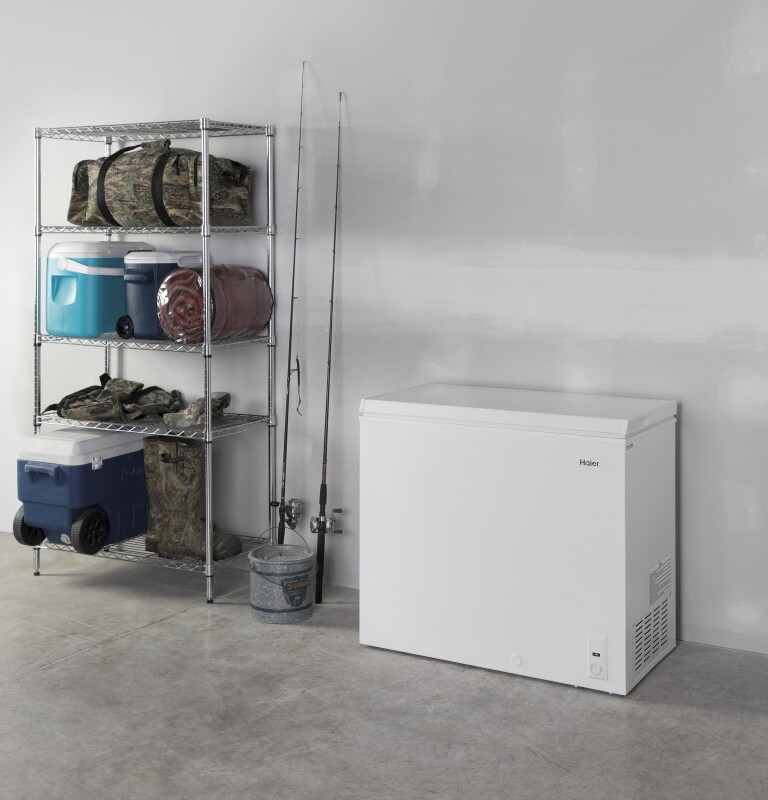 7.1 Cu. Ft. Chest Freezer HF71CM33NW