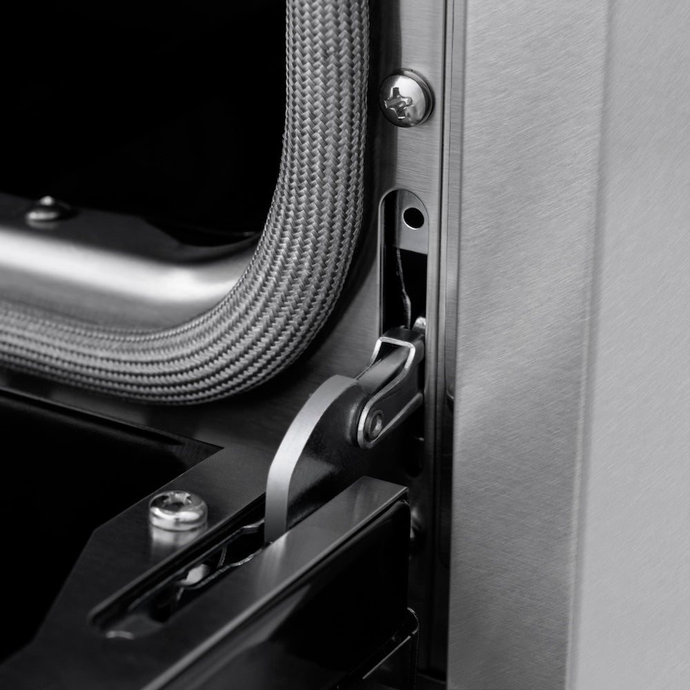 Autograph Edition 30 in. 4.2 cu. ft. Select Gas Range with 4 Burner Cooktop and Convection Gas Oven HGRSZ30MB