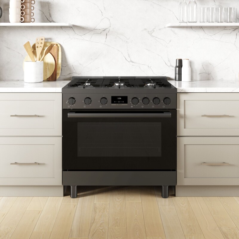 800 Series Gas Freestanding Range 36'' HGS8645UC