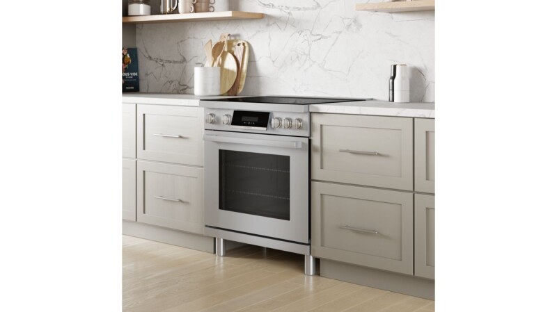 800 Series Induction freestanding range HIS8055U