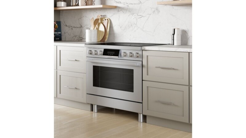 800 Series Induction freestanding range 36'' HIS8655U