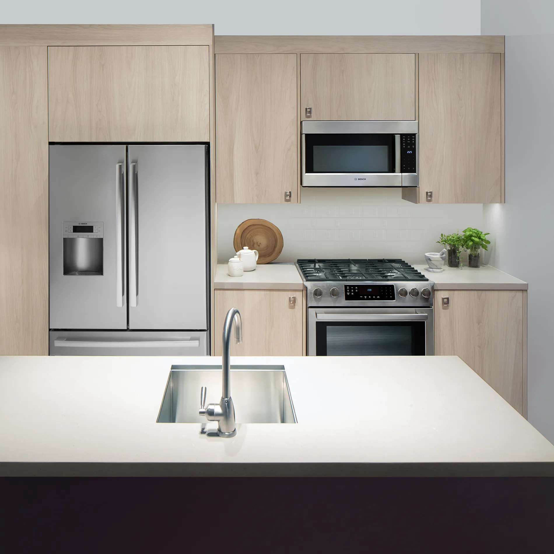 800 Series 30'' Left SideOpening Door HMV8054U