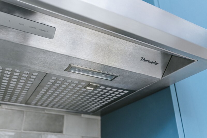 Masterpiece Low-Profile Wall Hood 36" HMWB361WS