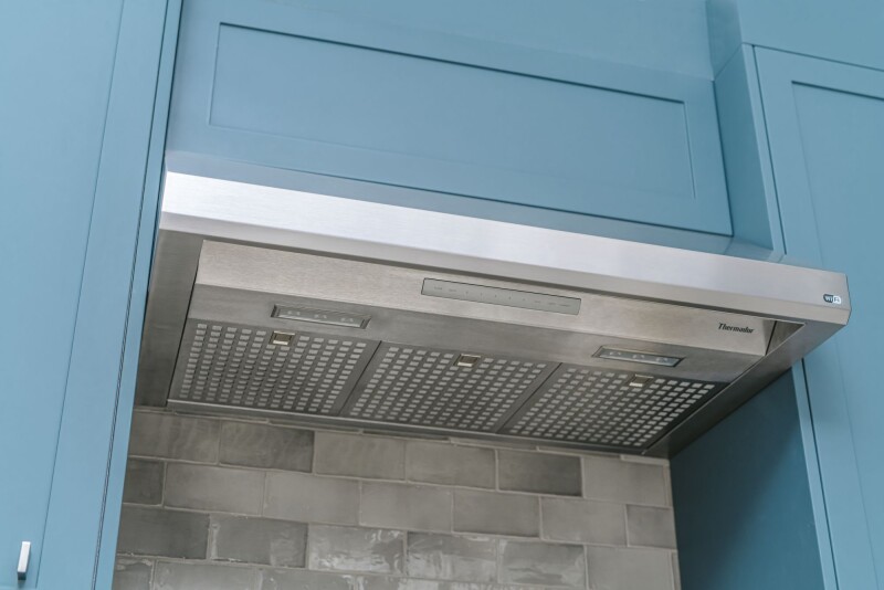 Masterpiece Low-Profile Wall Hood 36" HMWB361WS