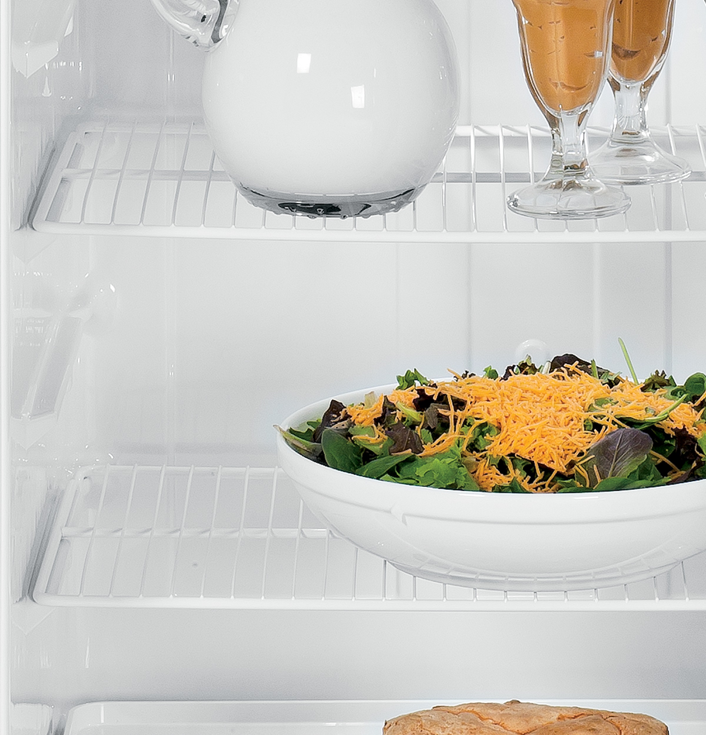 ENERGY STAR 16.5 Cu. Ft. Top-Freezer Refrigerator HTH17CBDRBB