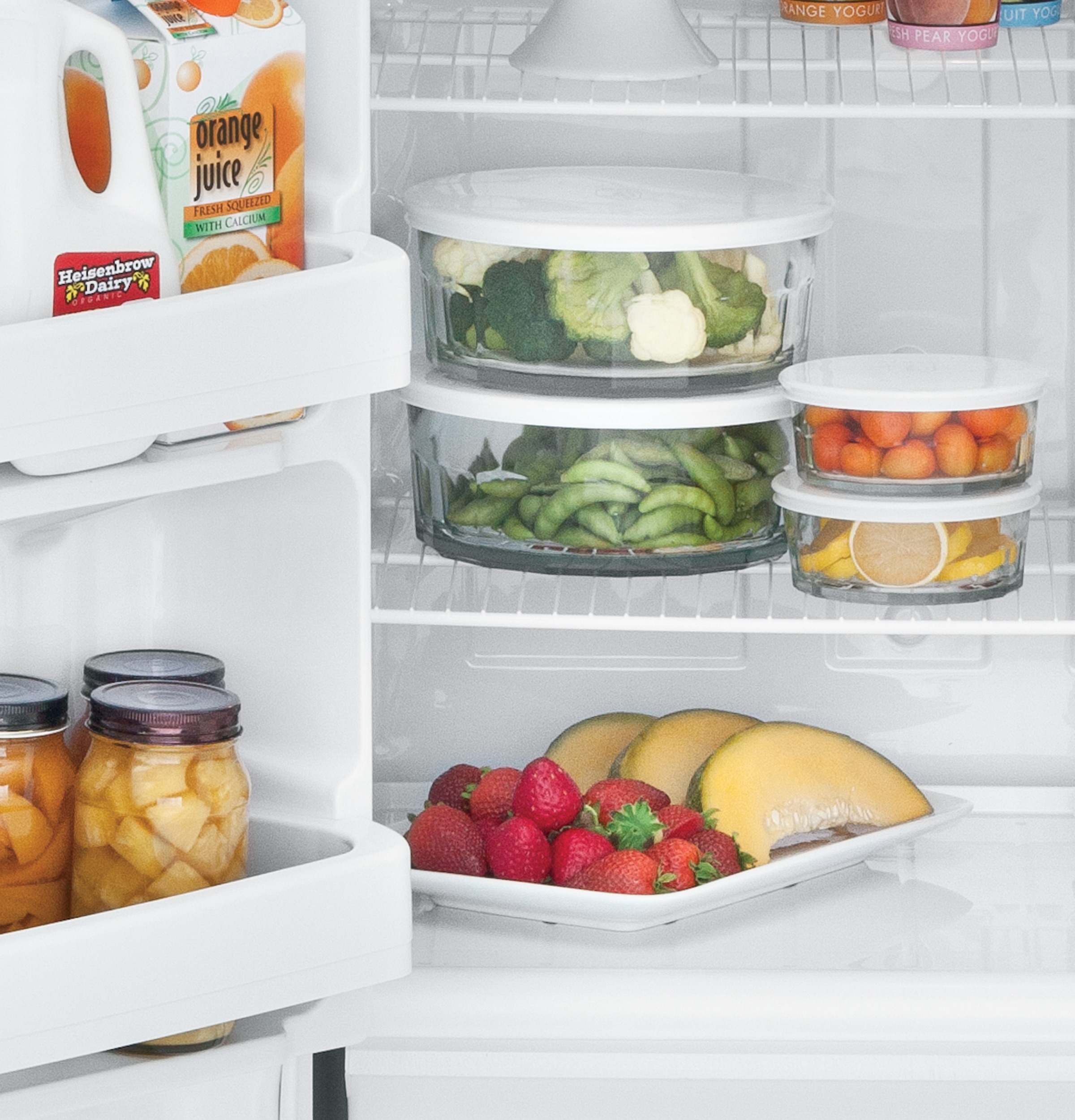 15.6 Cu. Ft. Top-Freezer Refrigerator HTR16ABSLWW