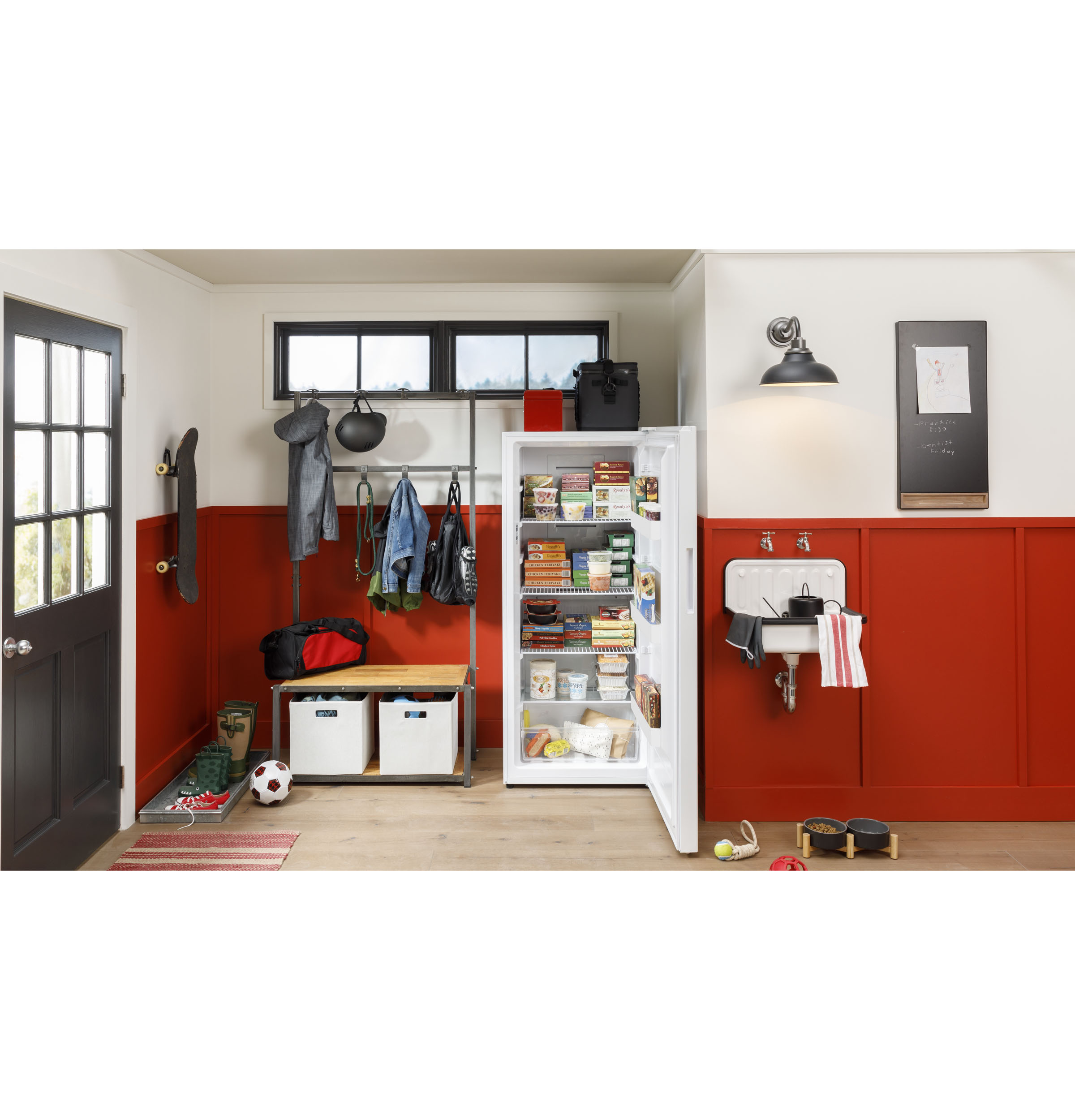 13 Cu. Ft. Frost-free Upright Freezer HUF13STRWW