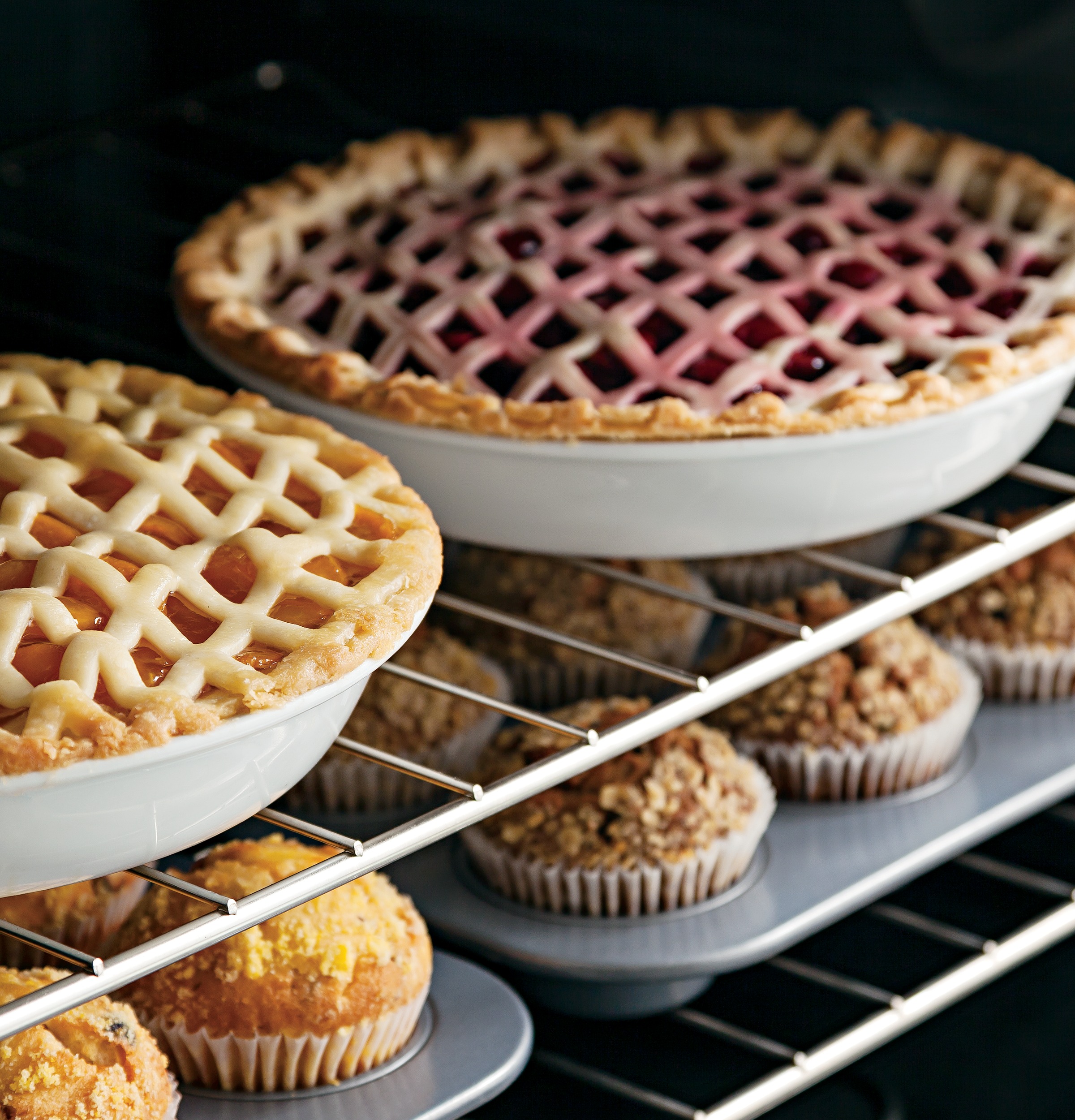 30" Free-Standing Self-Clean Electric Range JB256DMCC