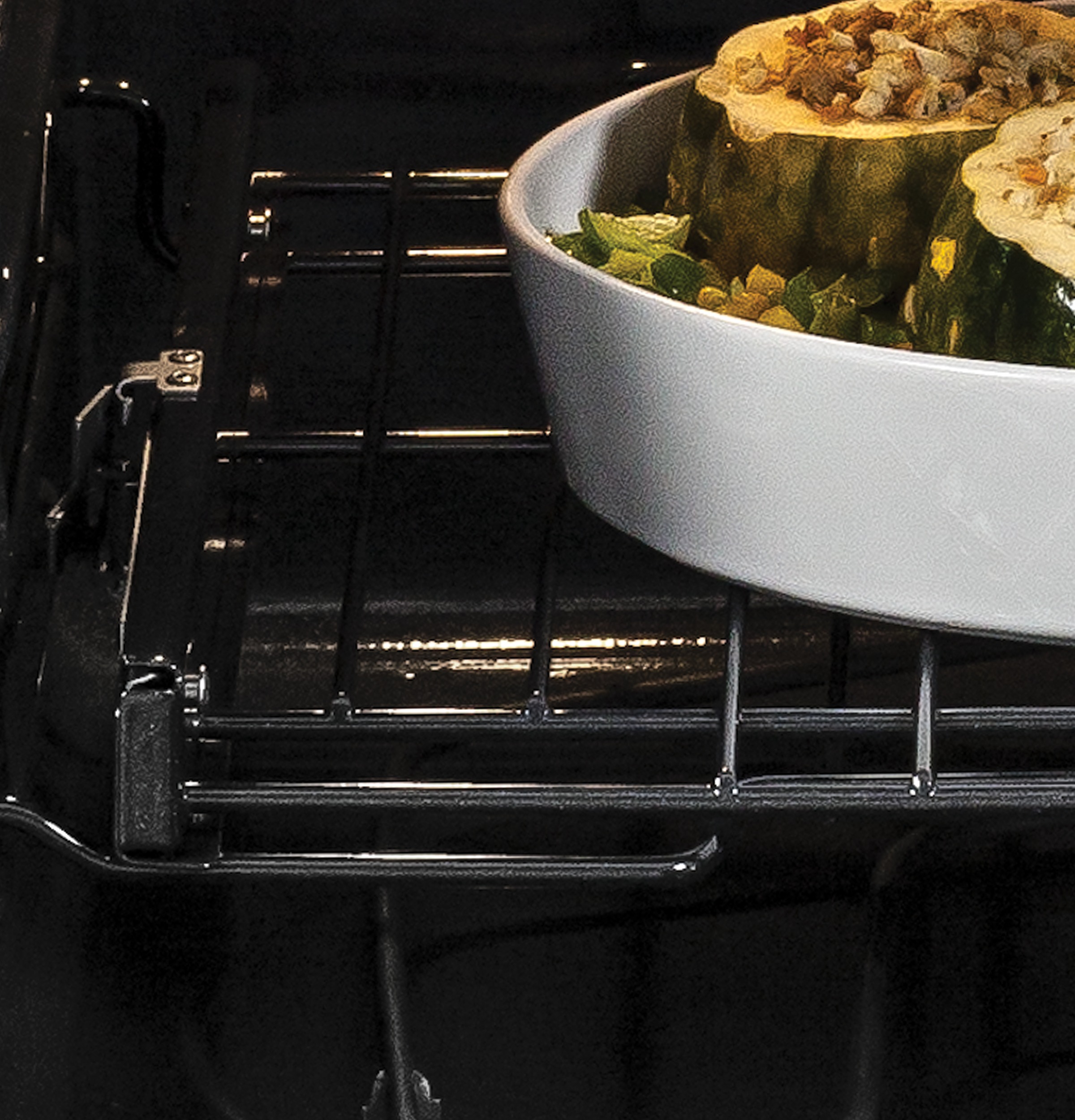 30" Free-Standing Electric Range JB350DFWW