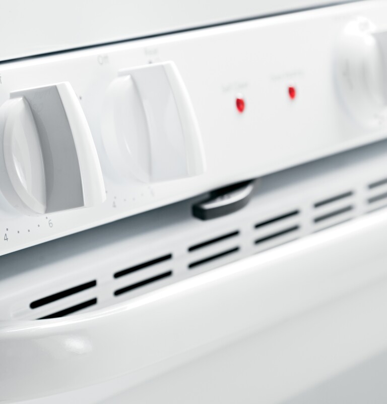 30" Free-Standing Electric Range JB450DFWW